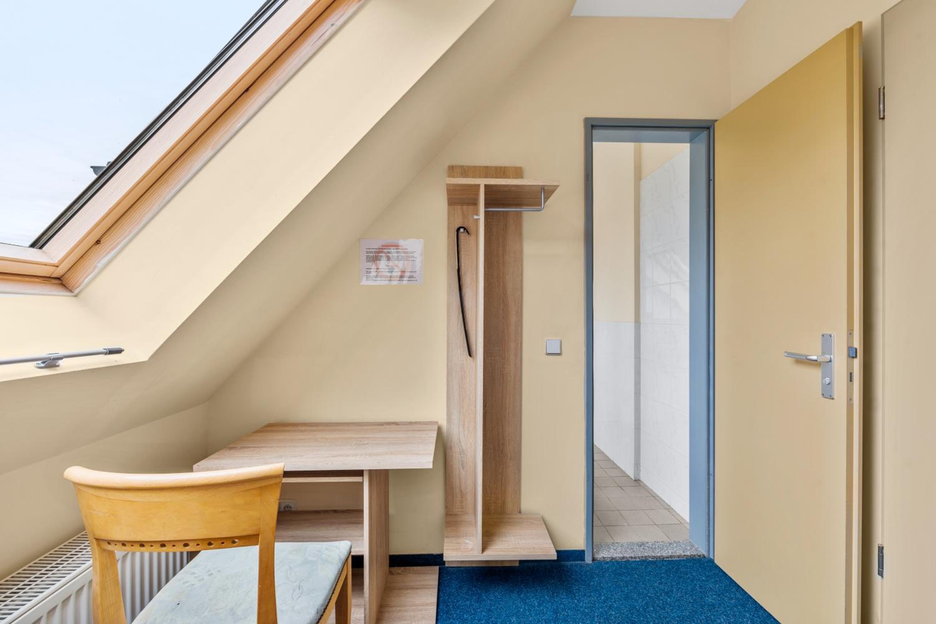 Single Room photo 3