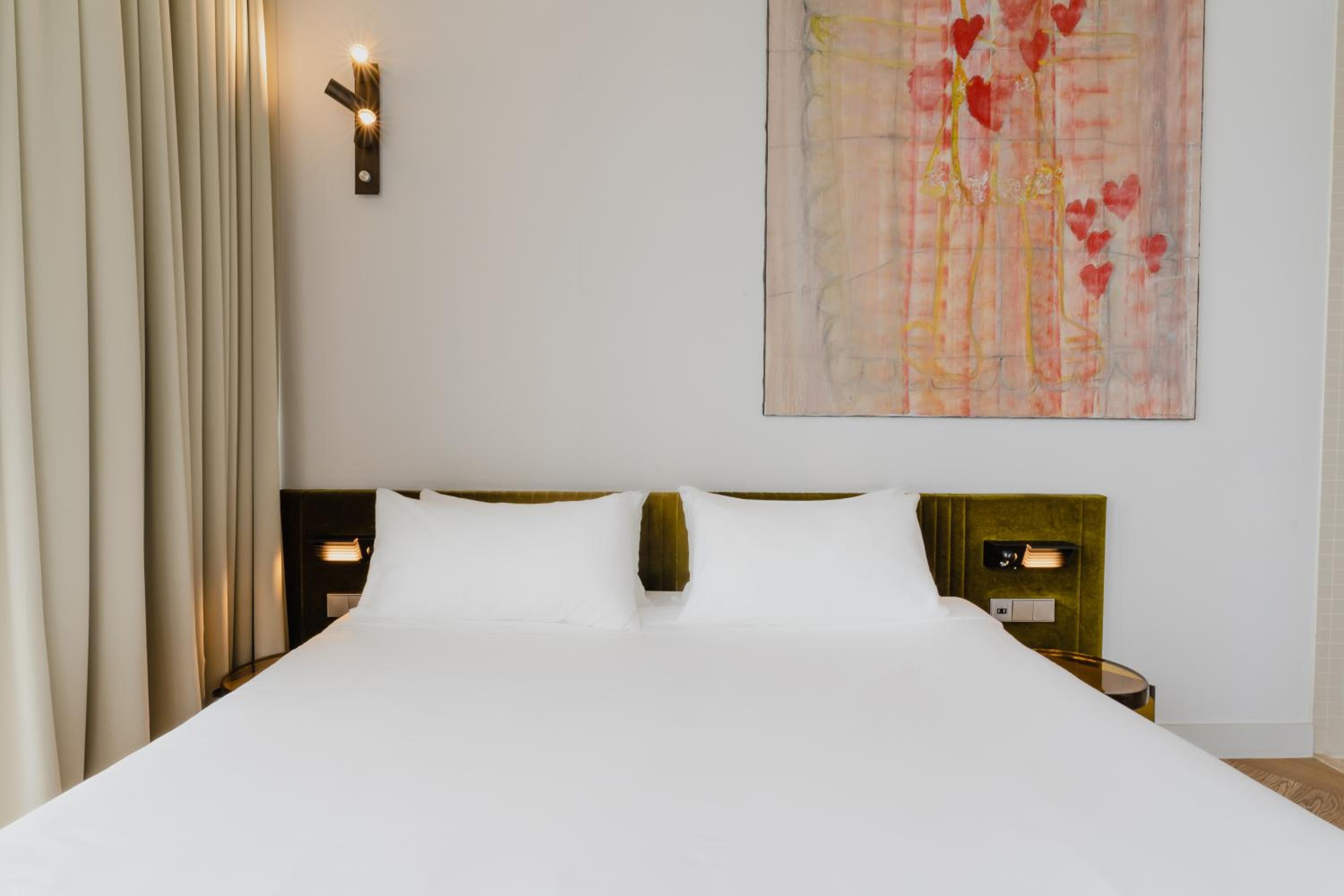 Junior Suite Double or Twin – Riverfront View thumbnail 5