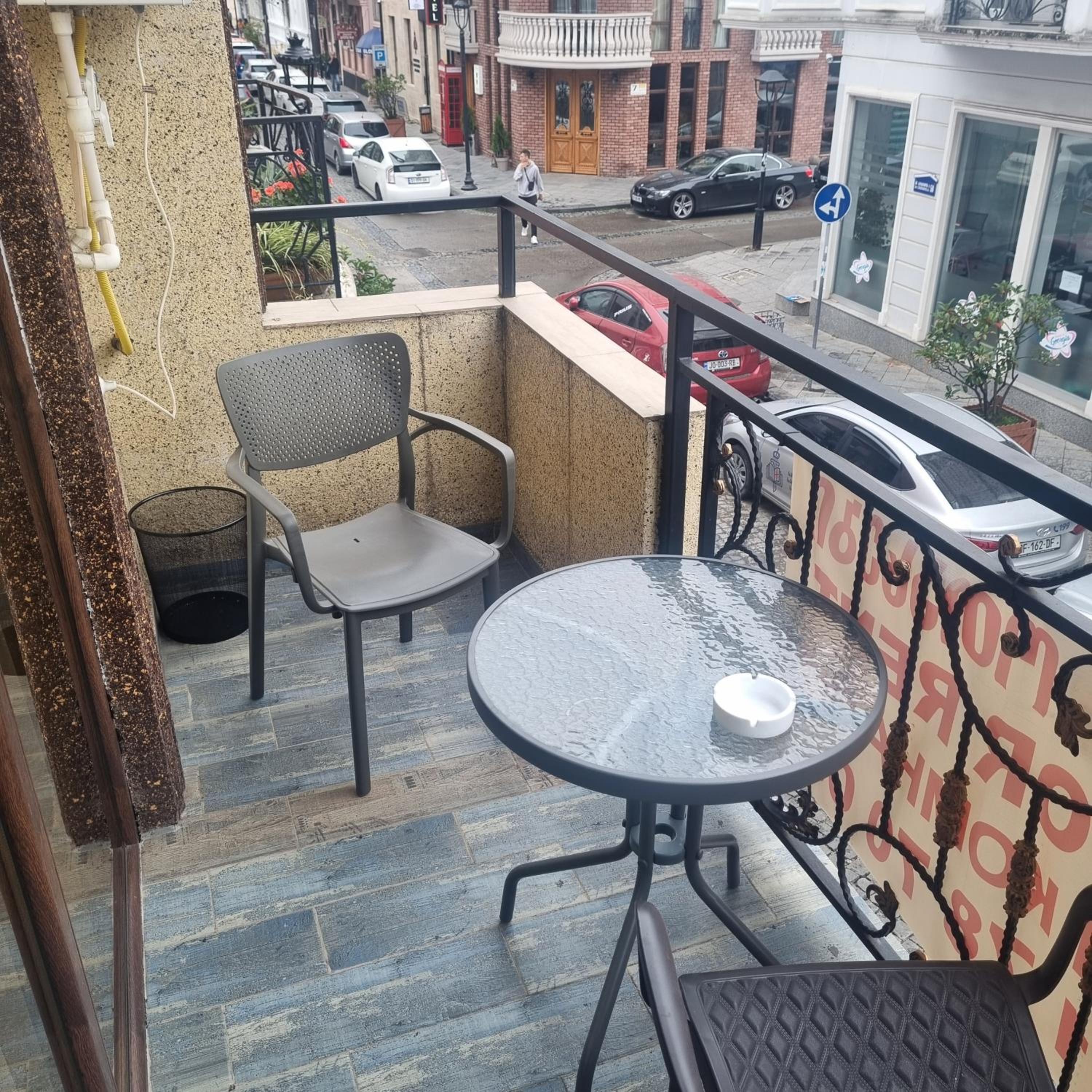 Double Room with Balcony - Photo 6