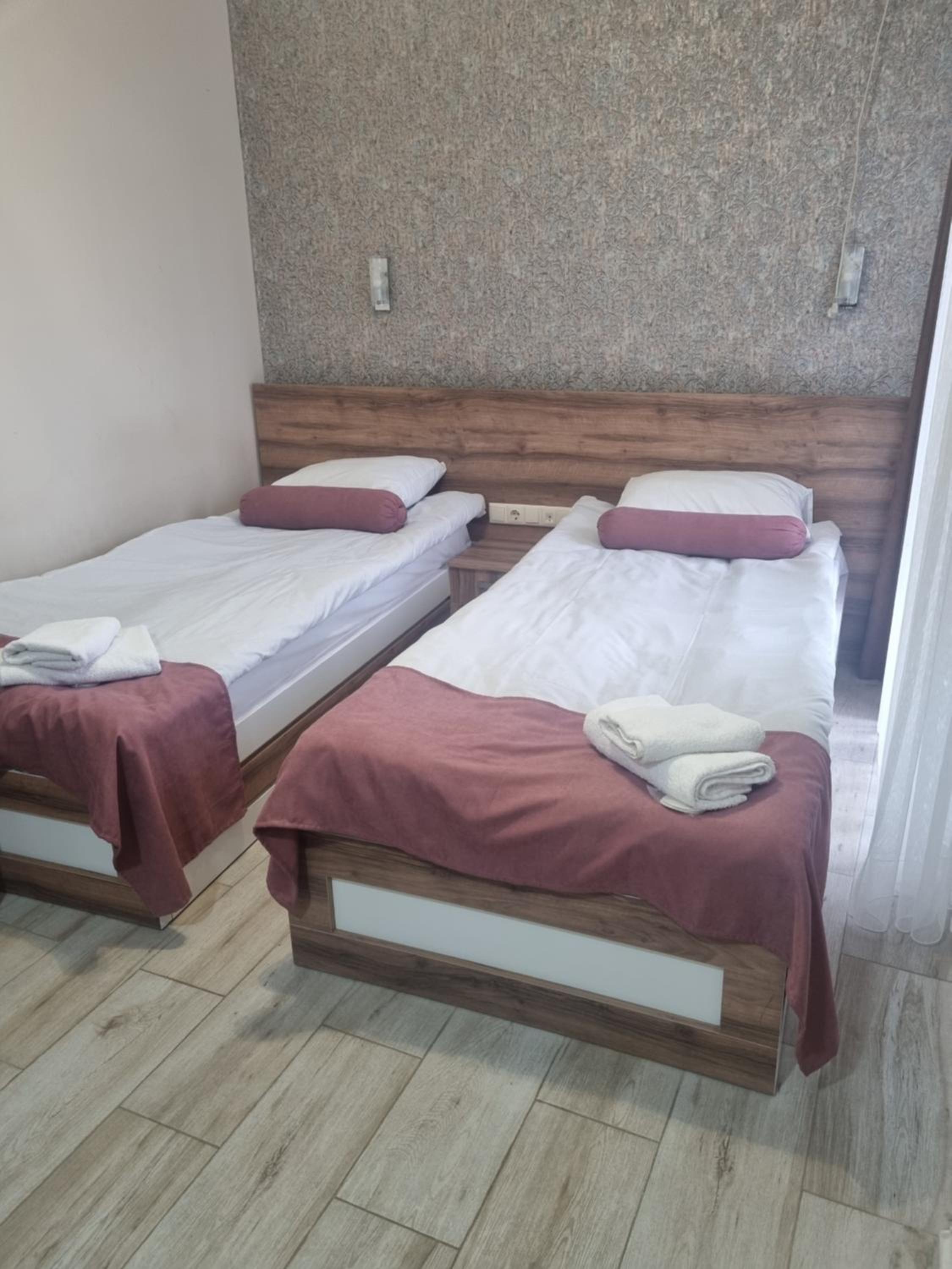Twin Room with Balcony - Photo 1