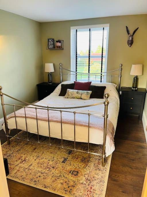 Three-Bedroom House photo 3