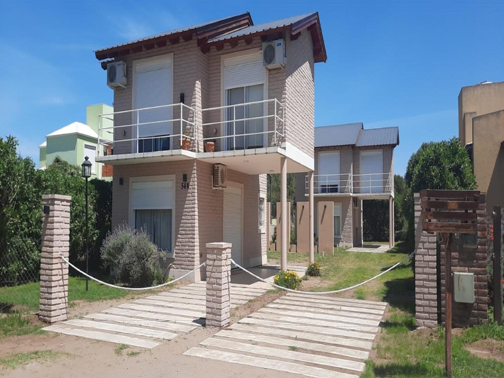 Bungalow 2 photo 3