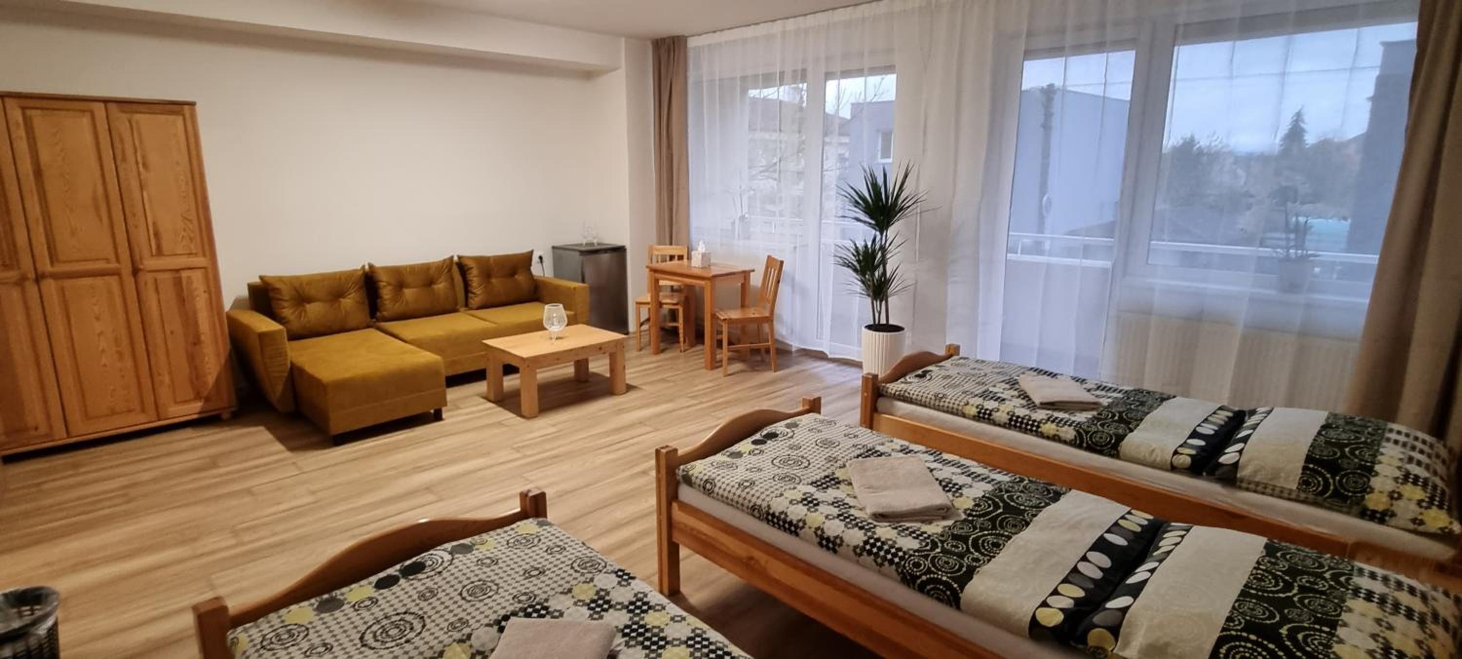 Apartment photo 2
