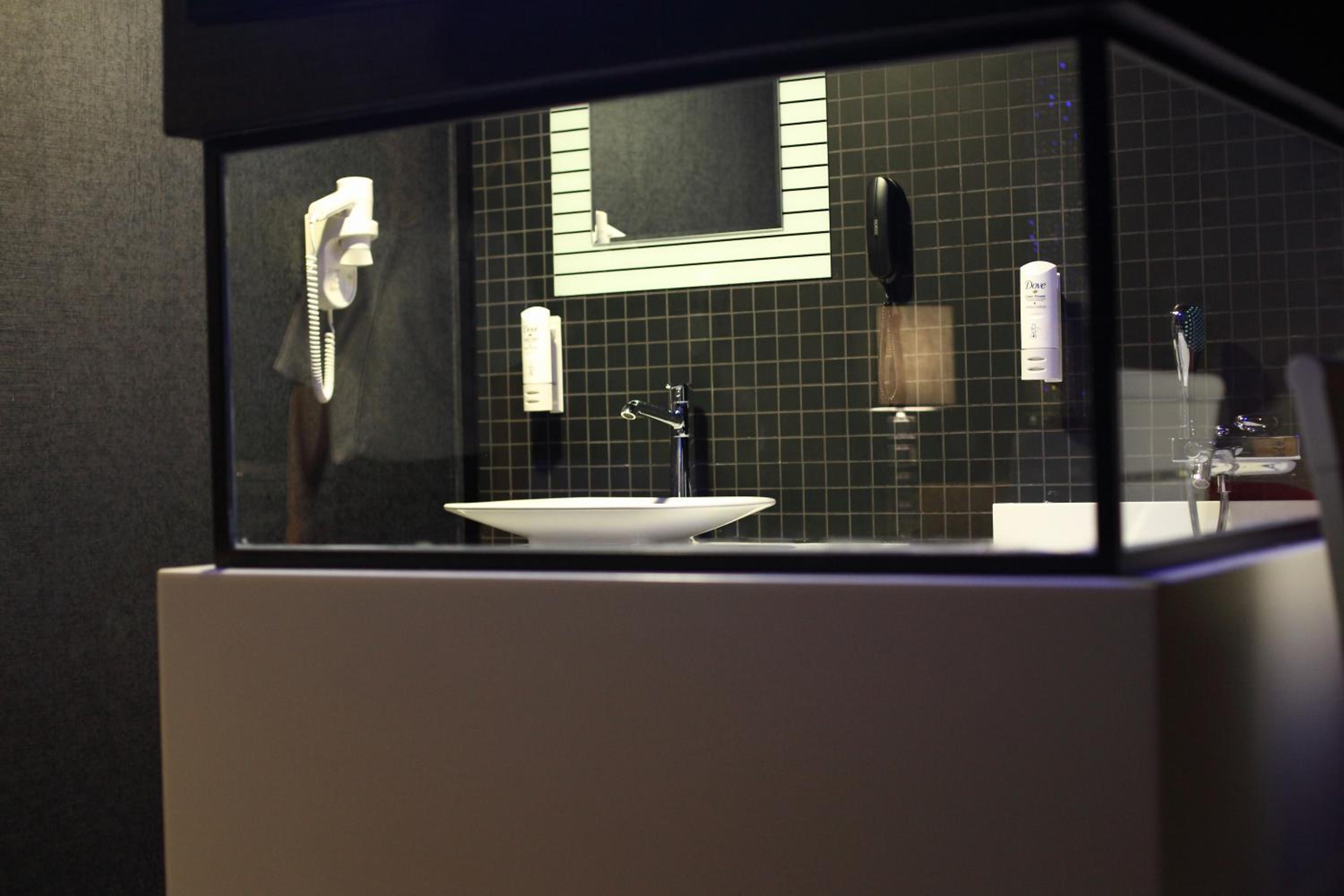 Premium Double Room - Photo 7