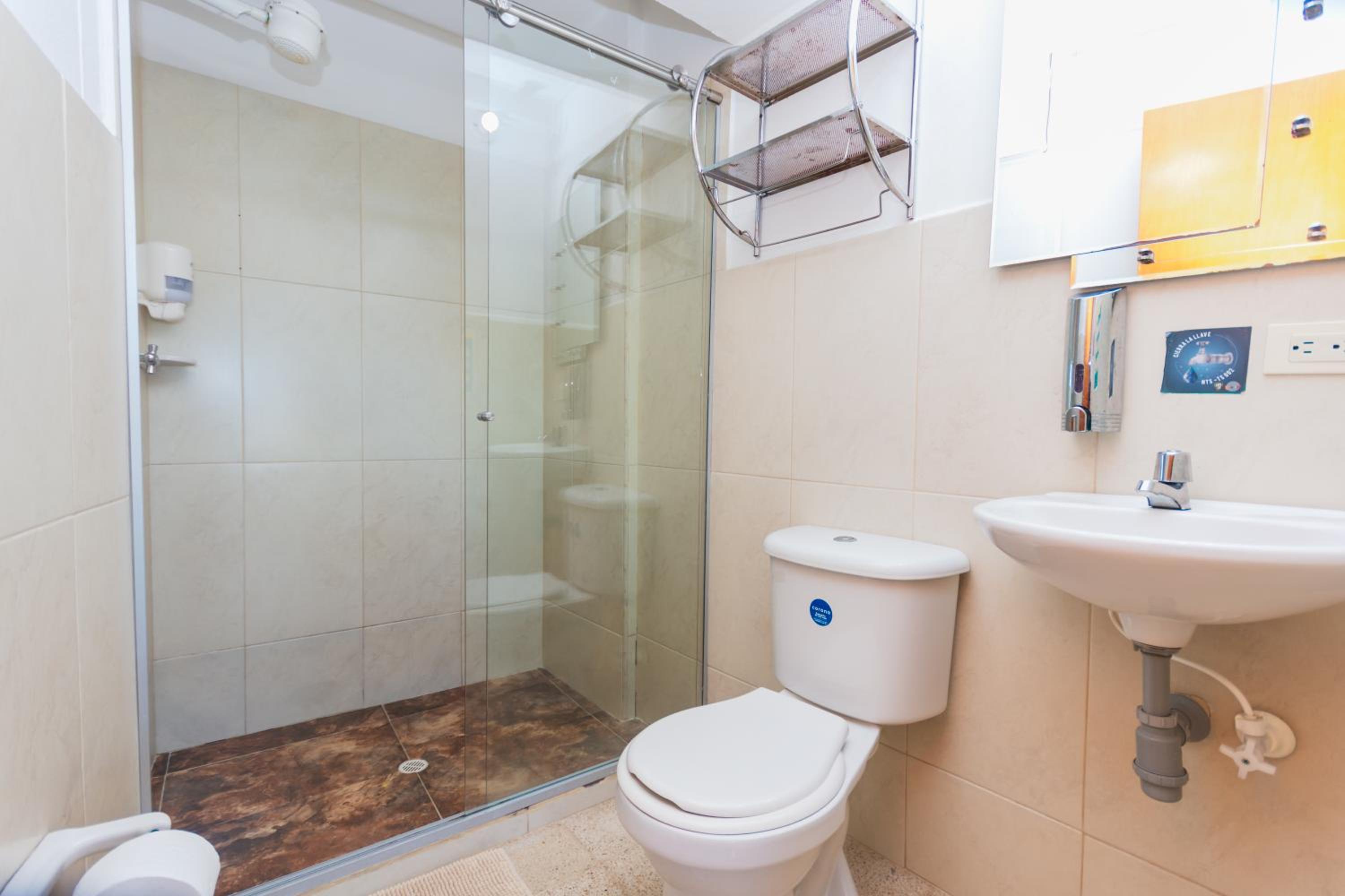 Double Room - Photo 10