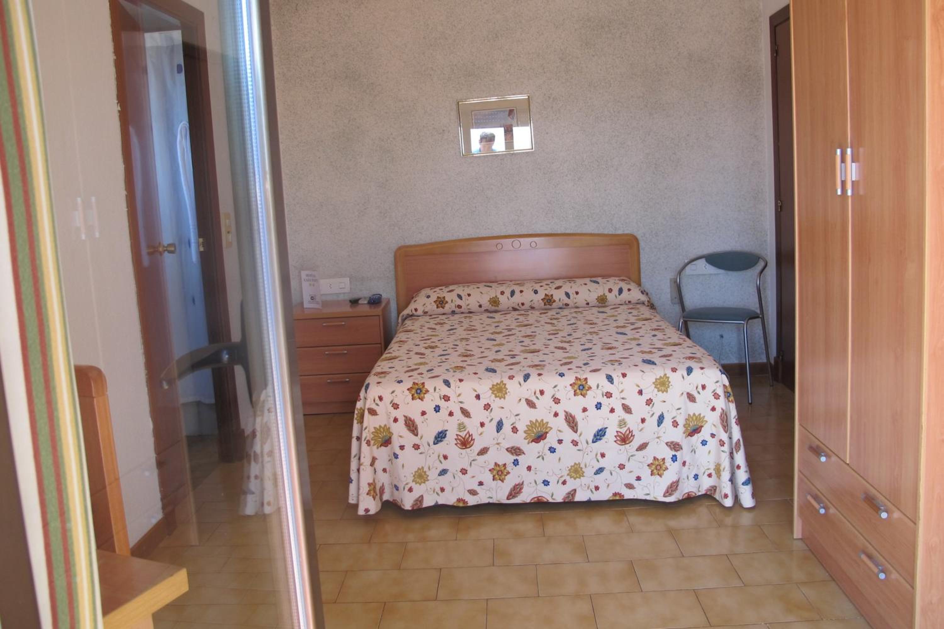 Double Room with Double bed - Photo 3
