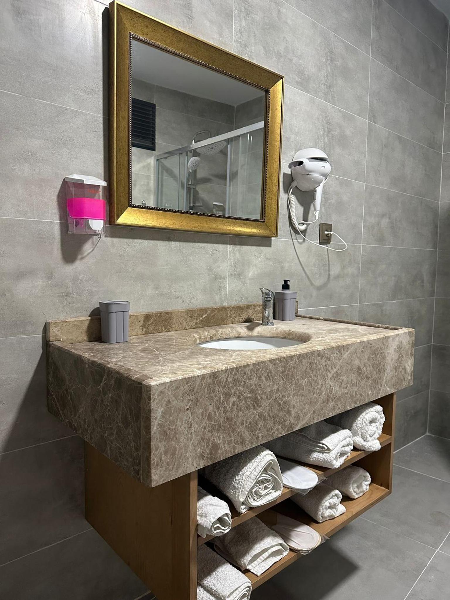 Suite photo 2
