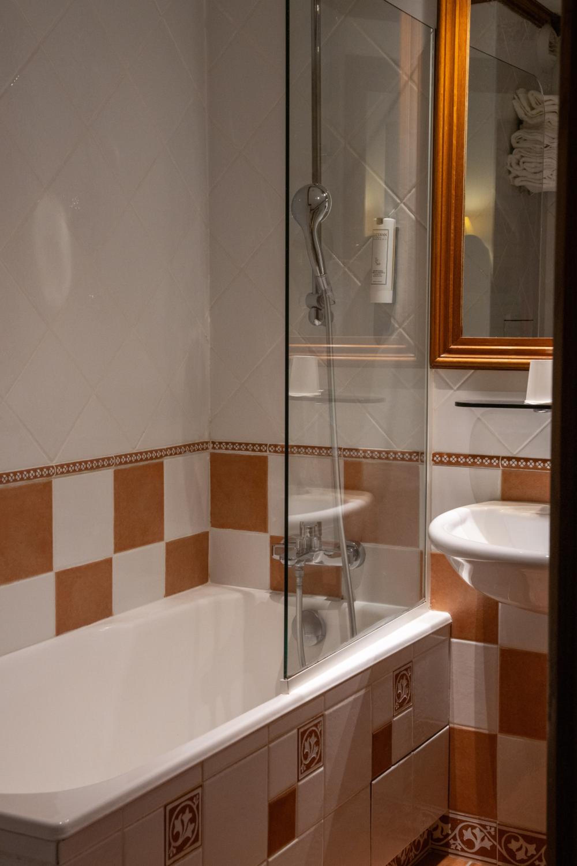 Two Double Adjoining Rooms photo 3