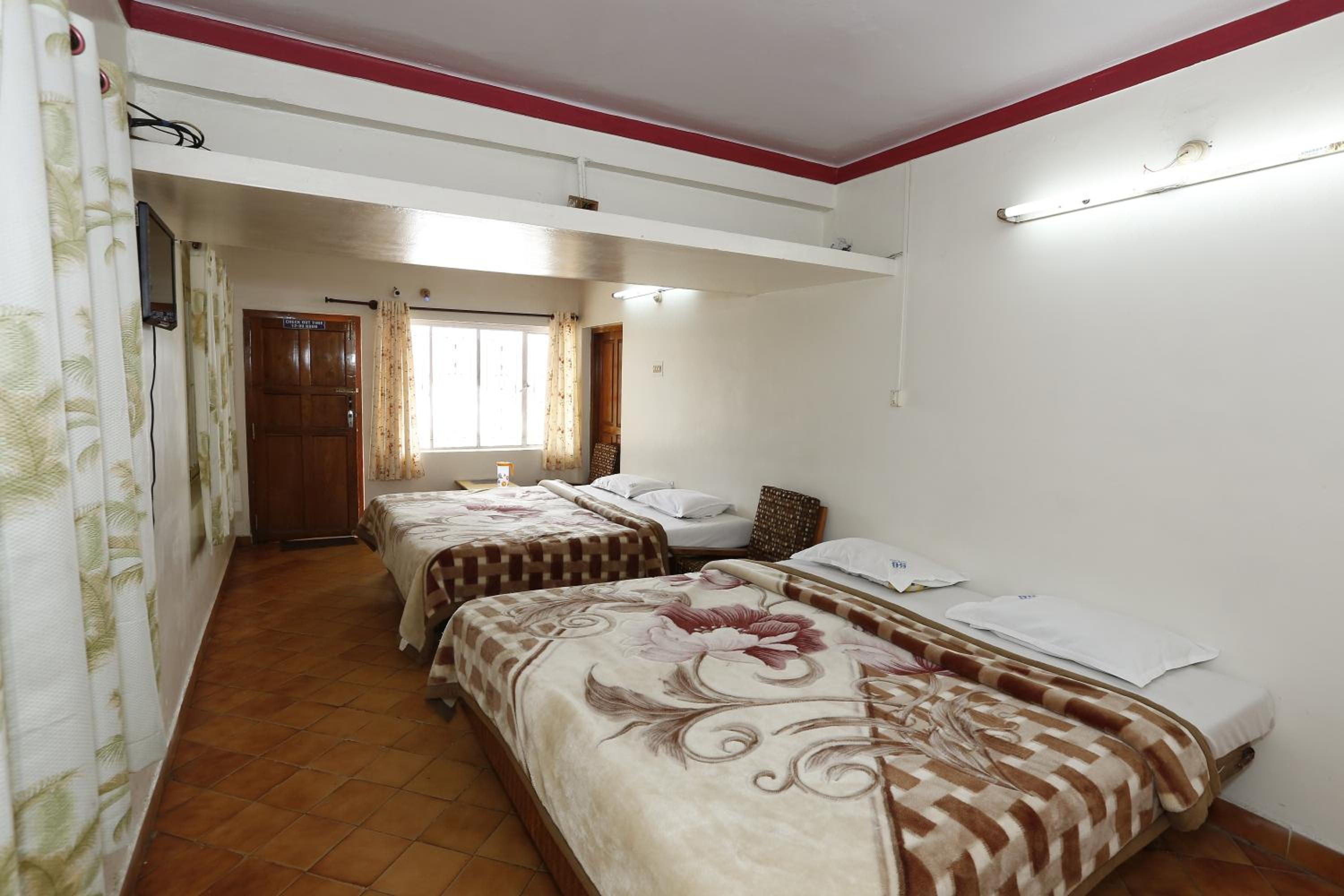 Deluxe Family Room - Photo 5