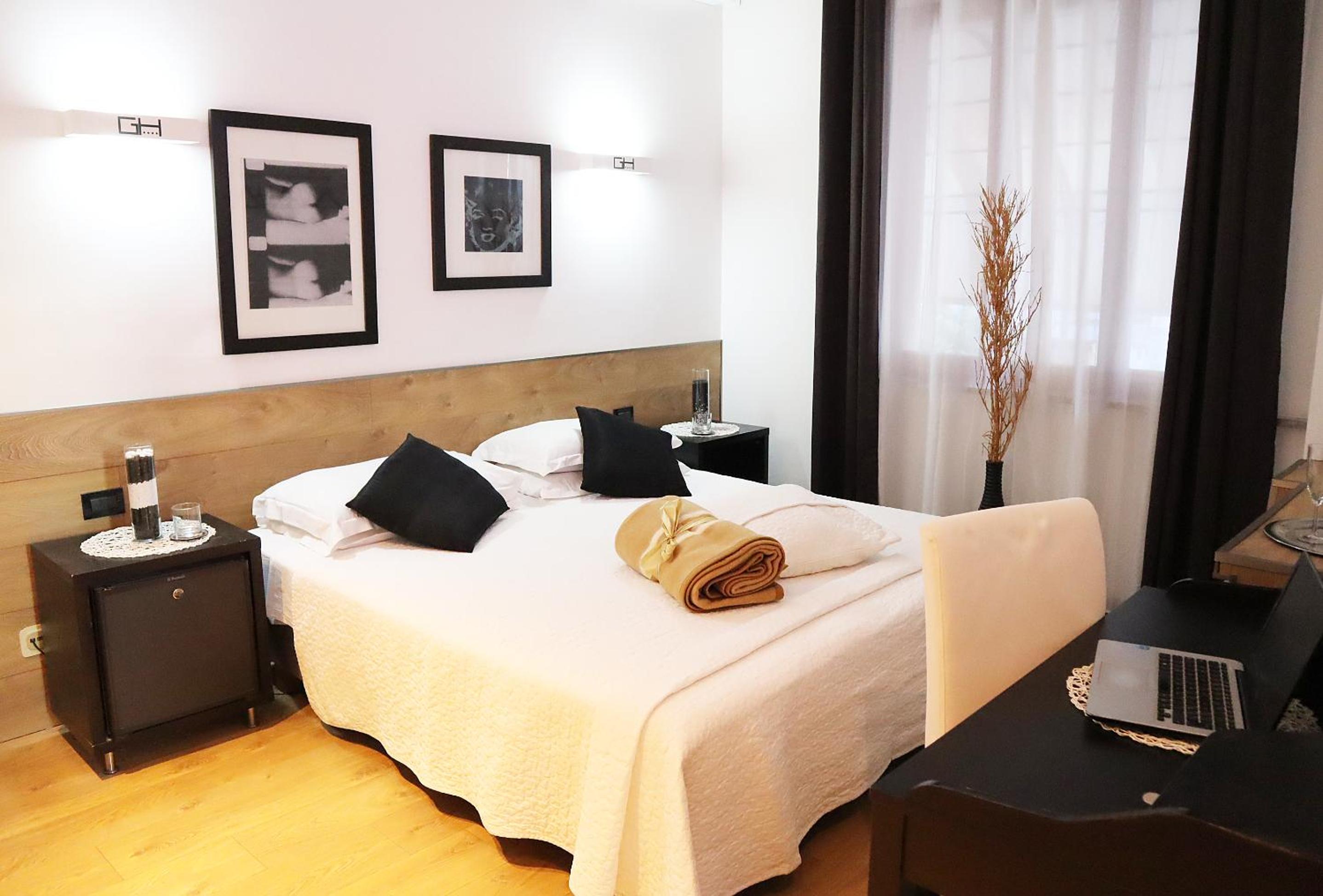 King Double Room - Photo 1