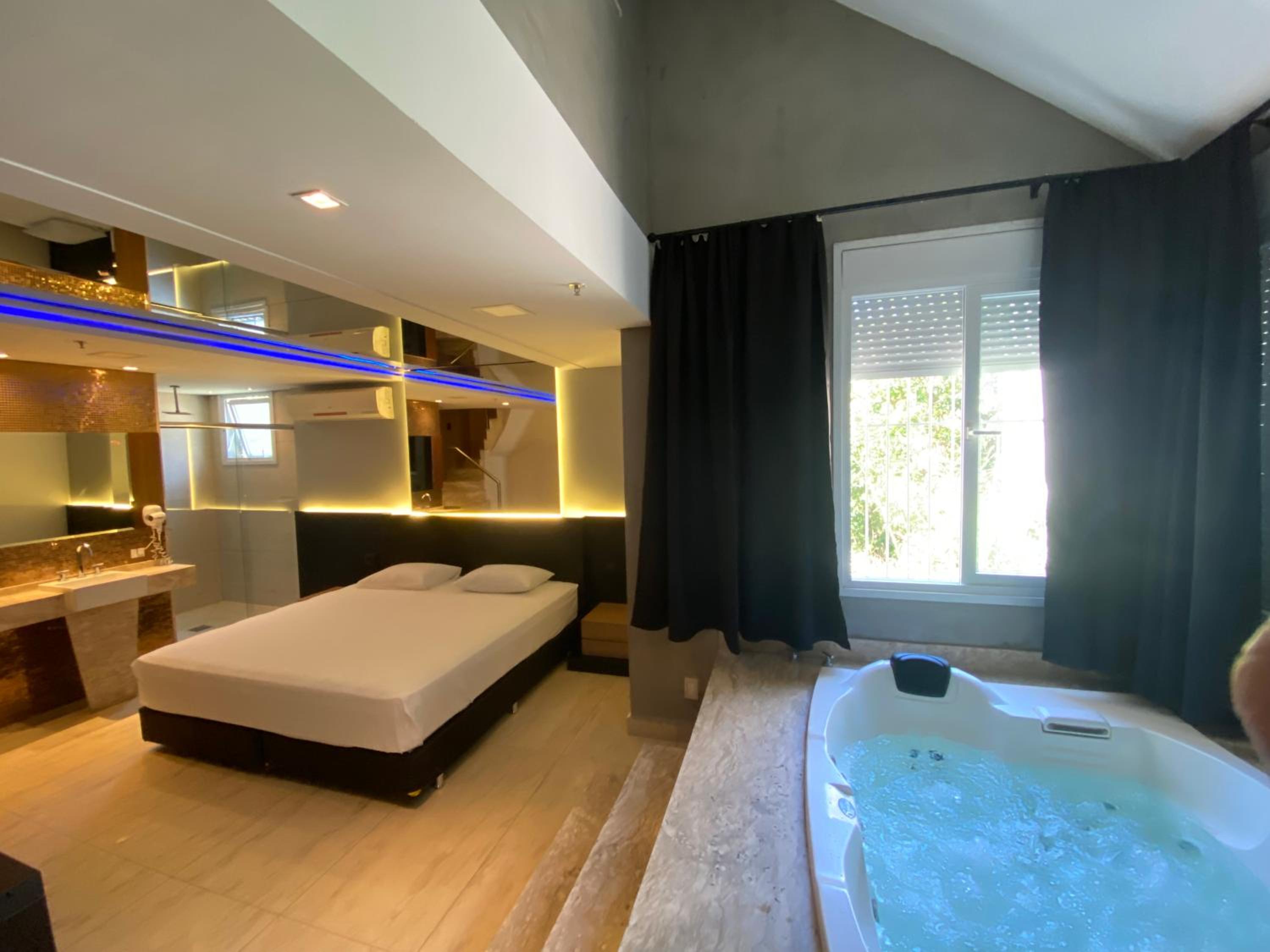 Studio with Spa Bath - Photo 5