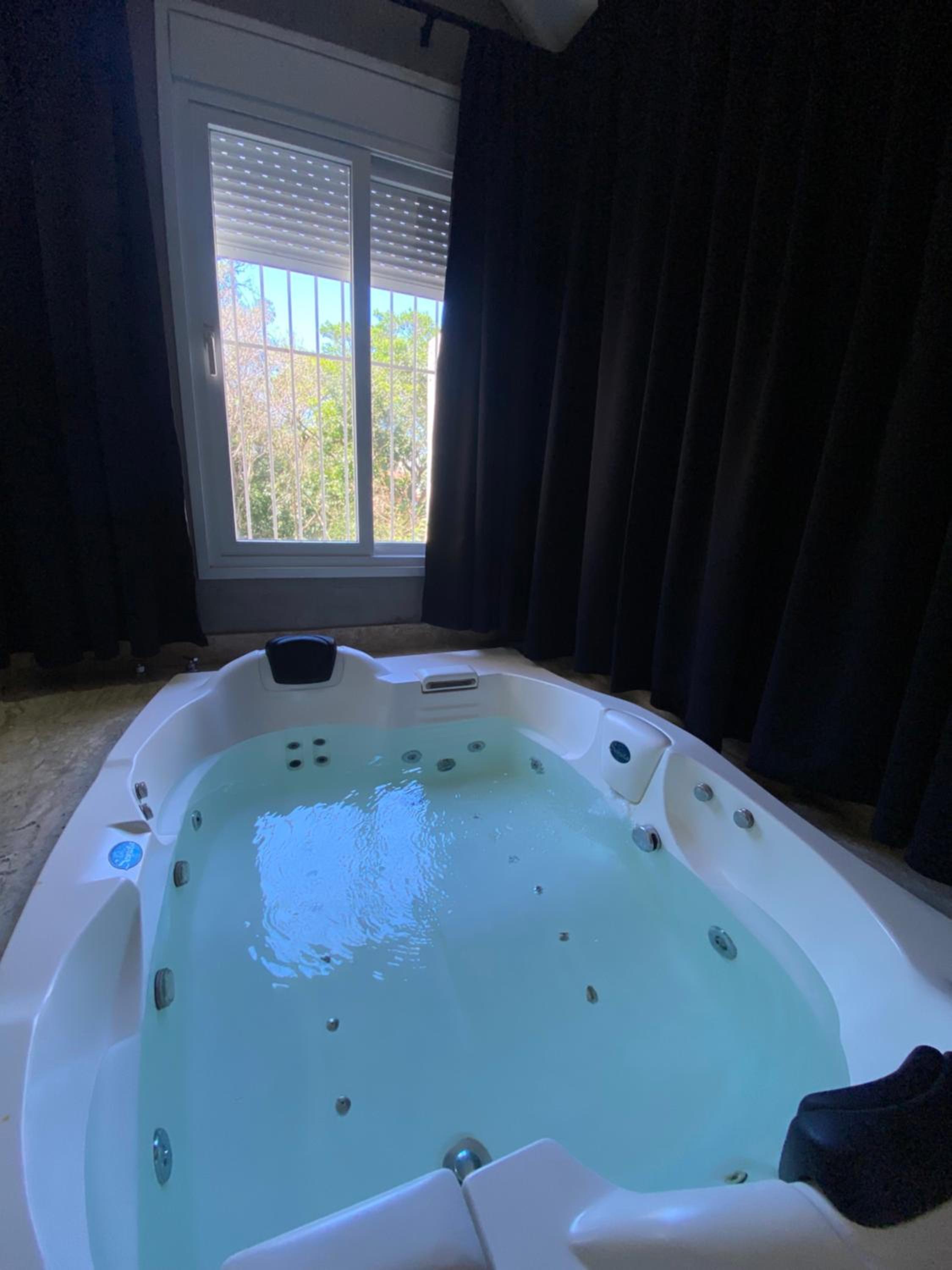 Studio with Spa Bath - Photo 4
