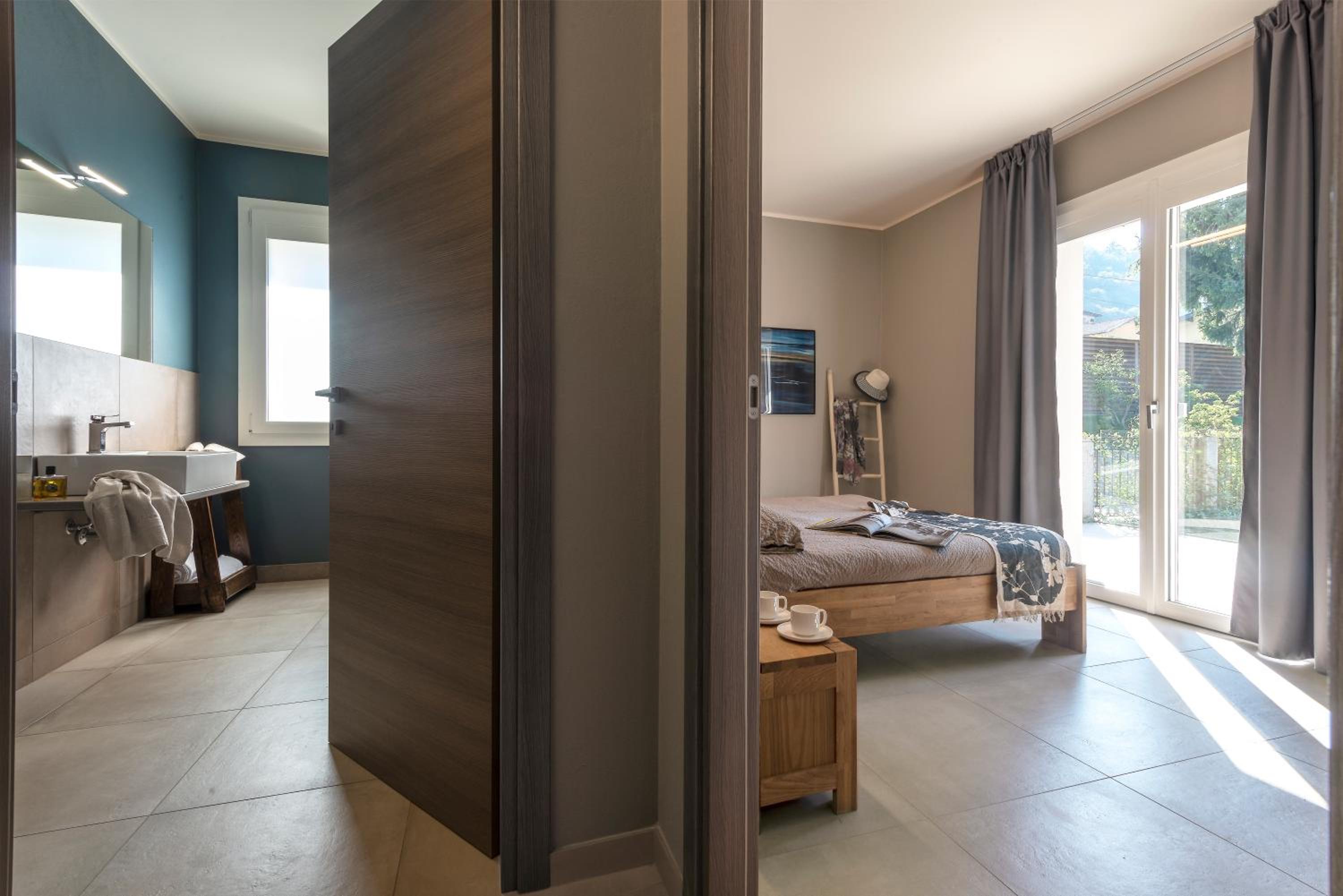 Two-Bedroom Deluxe Apartment with Balcony photo 2