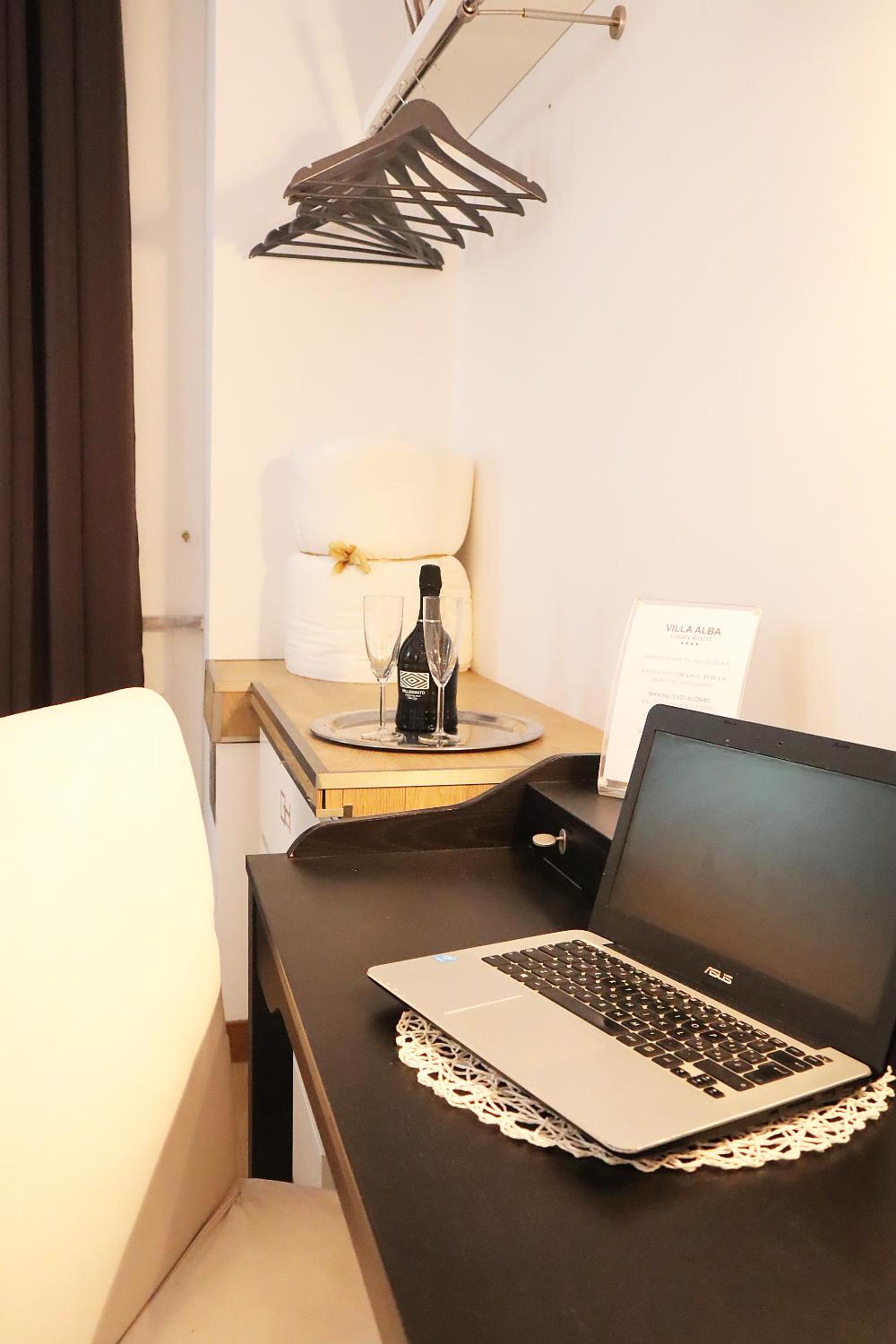 King Double Room - Photo 9