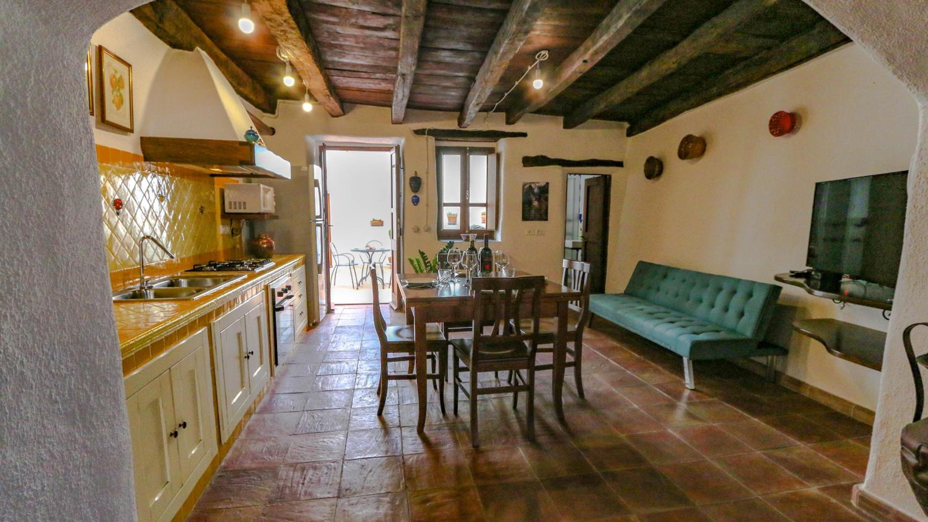 Two-Bedroom House photo 2