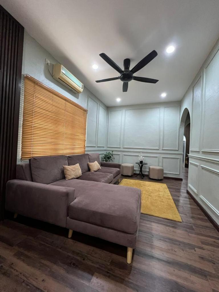Three-Bedroom House photo 1