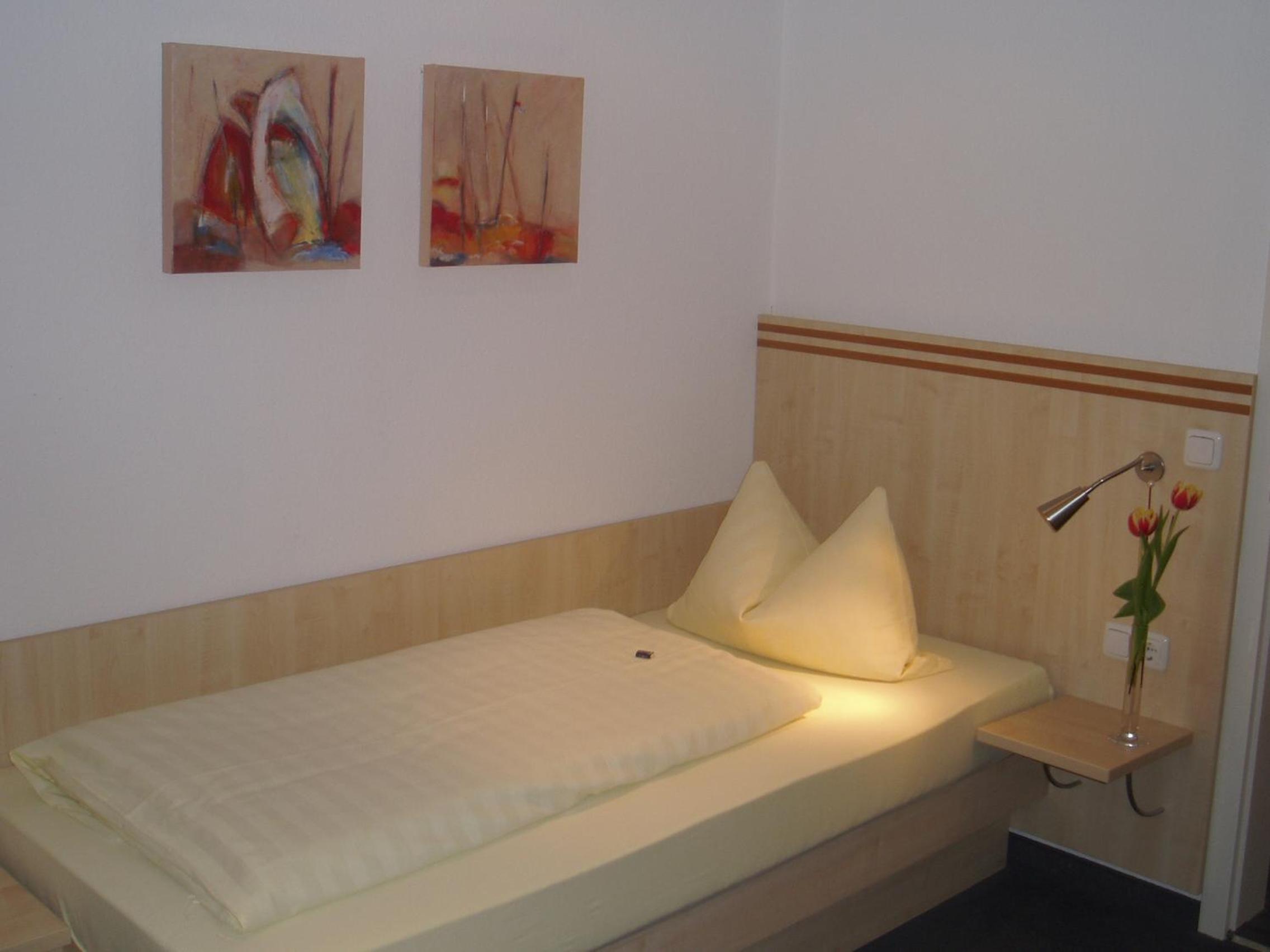 Maxi Single Room