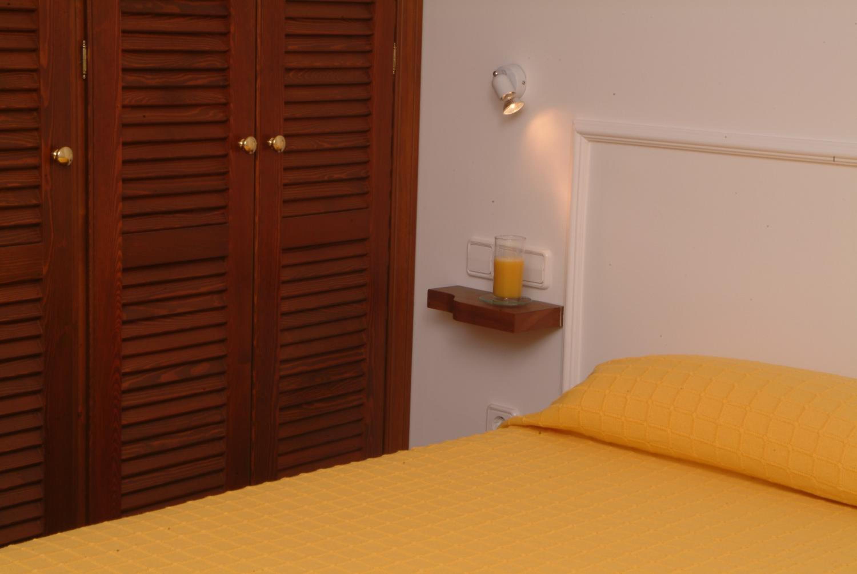 Habitación Doble con Baño Privado
