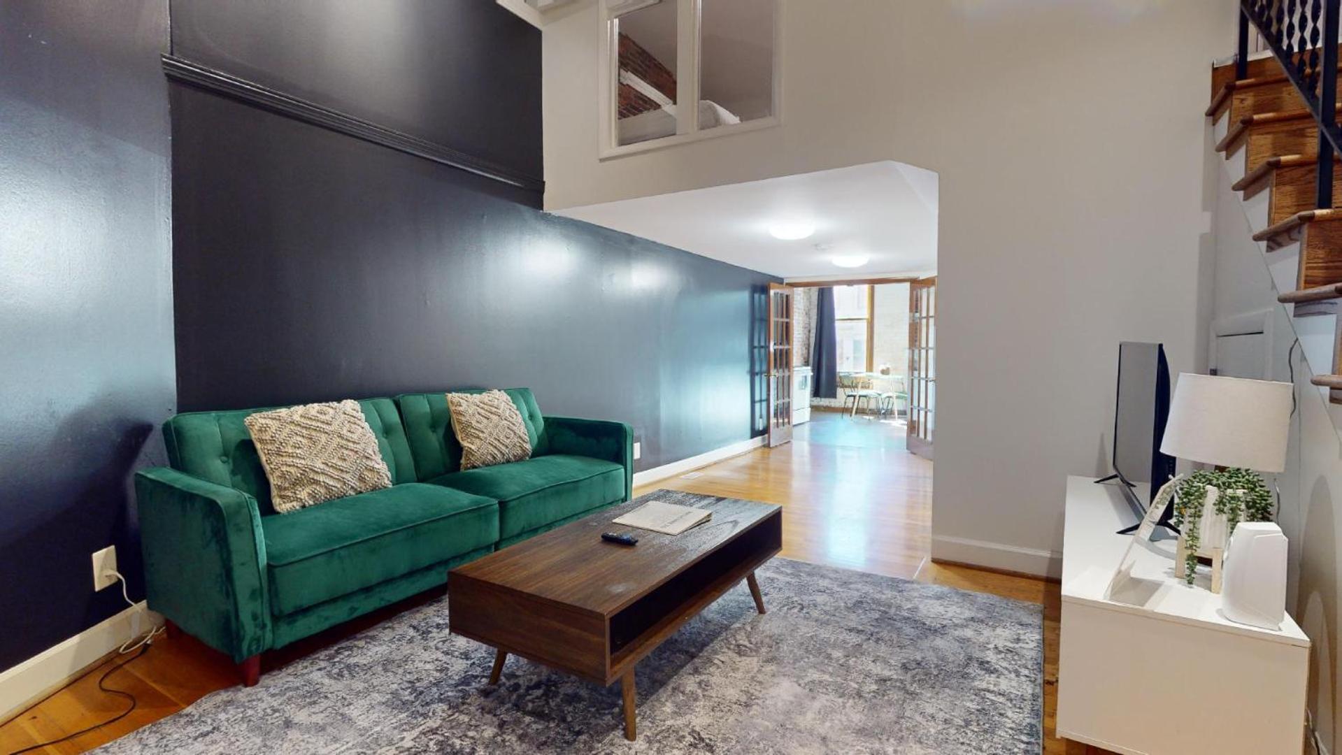One-Bedroom Apartment