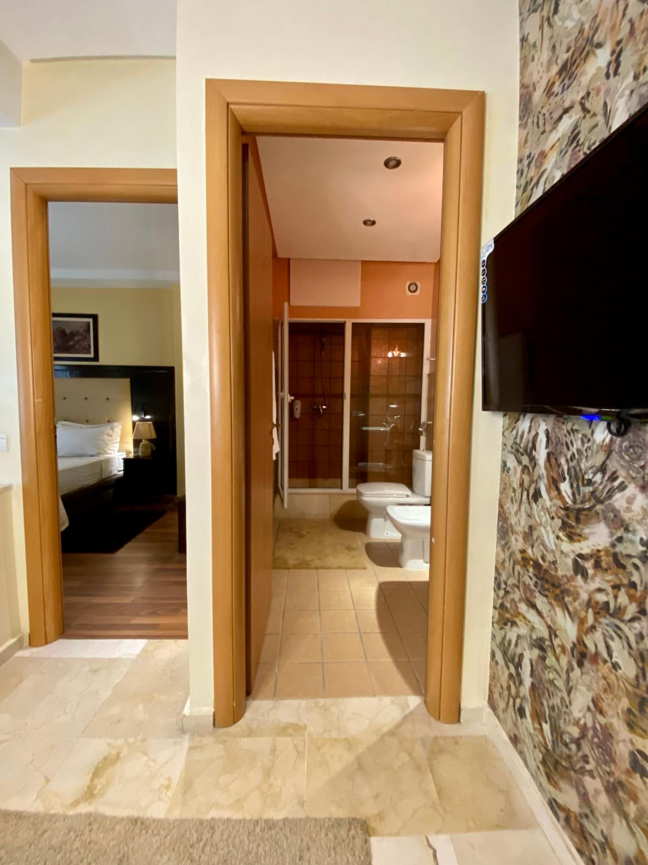 Deluxe Apartment - Photo 9