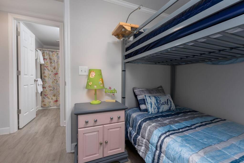 Three-Bedroom House photo 2