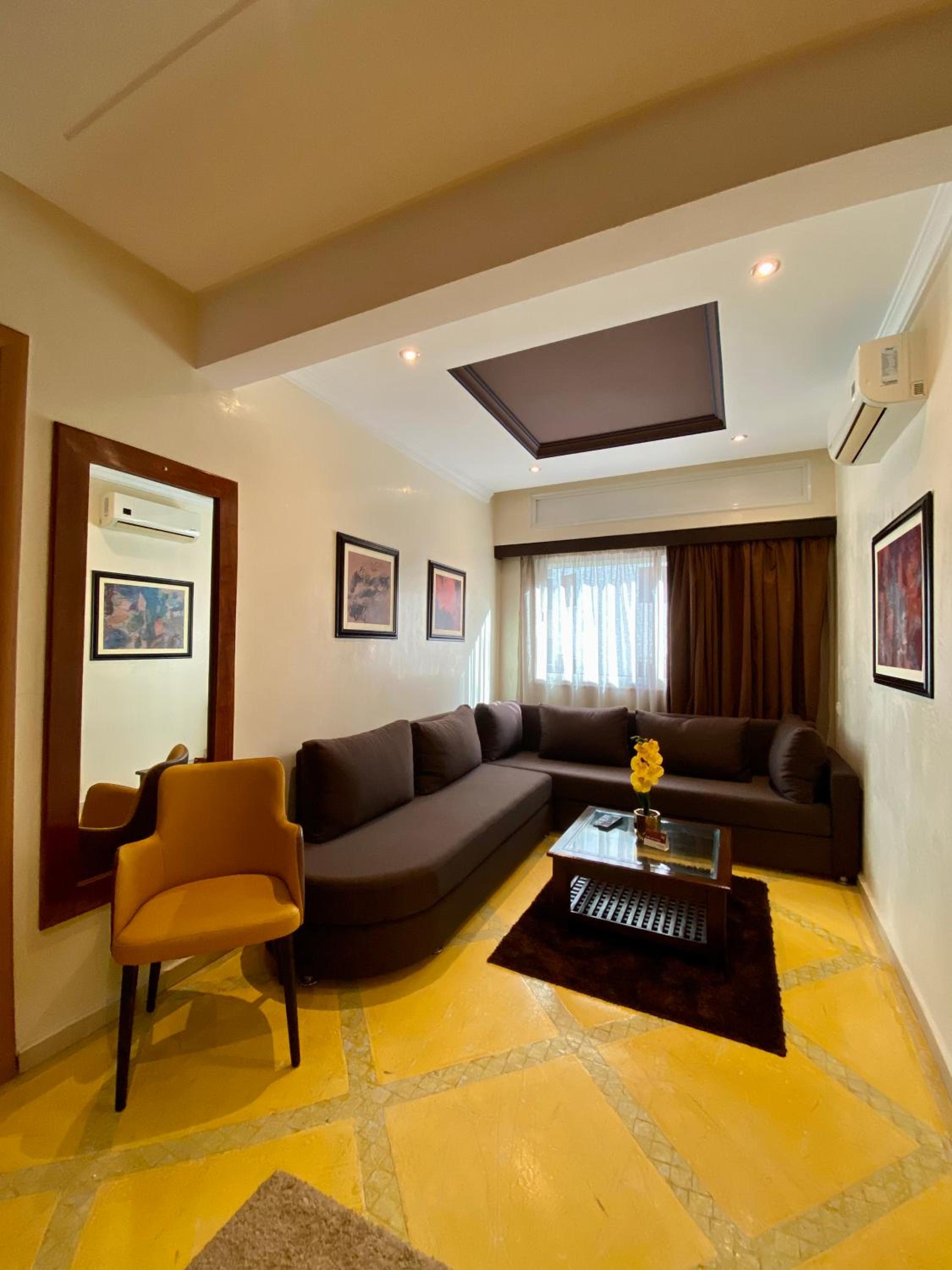 Deluxe Apartment - Photo 12