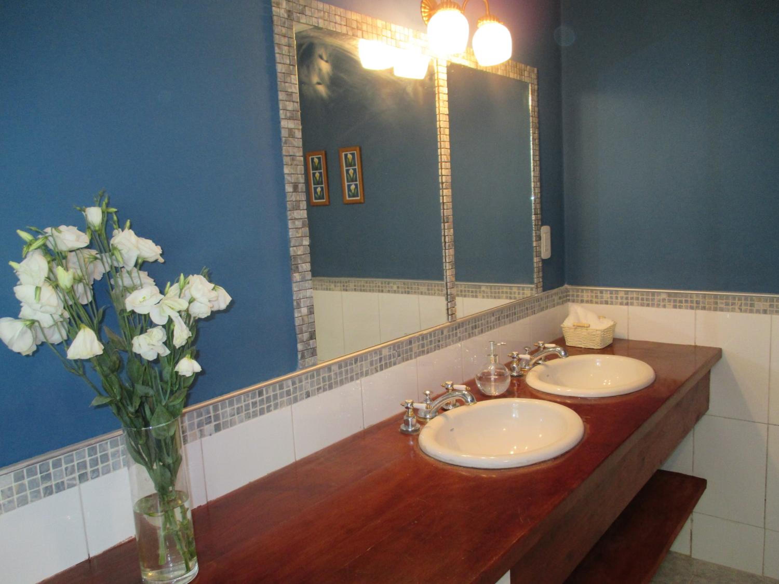Double Room with Spa Bath photo 3