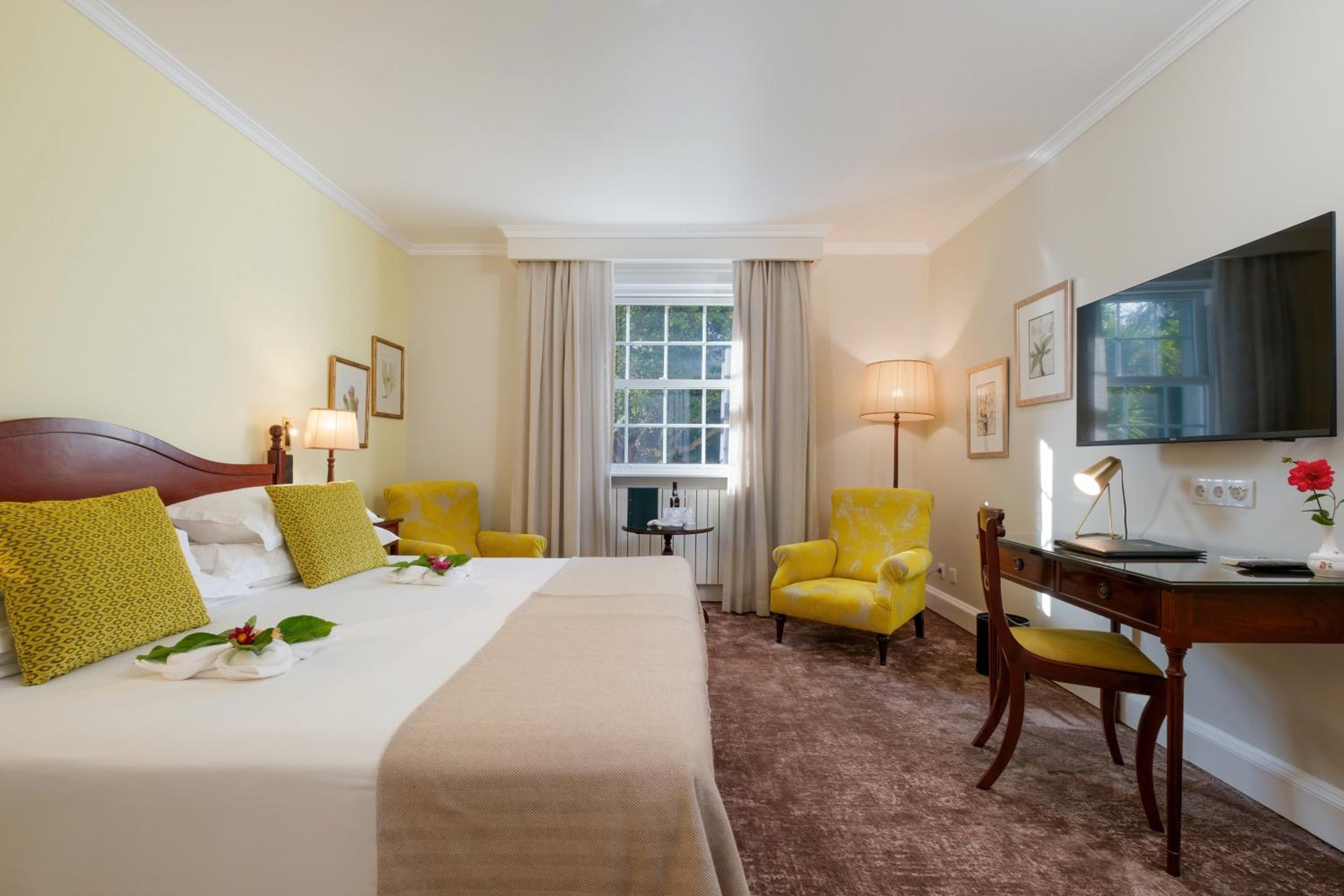 Double or Twin Room with Garden View - Photo 1