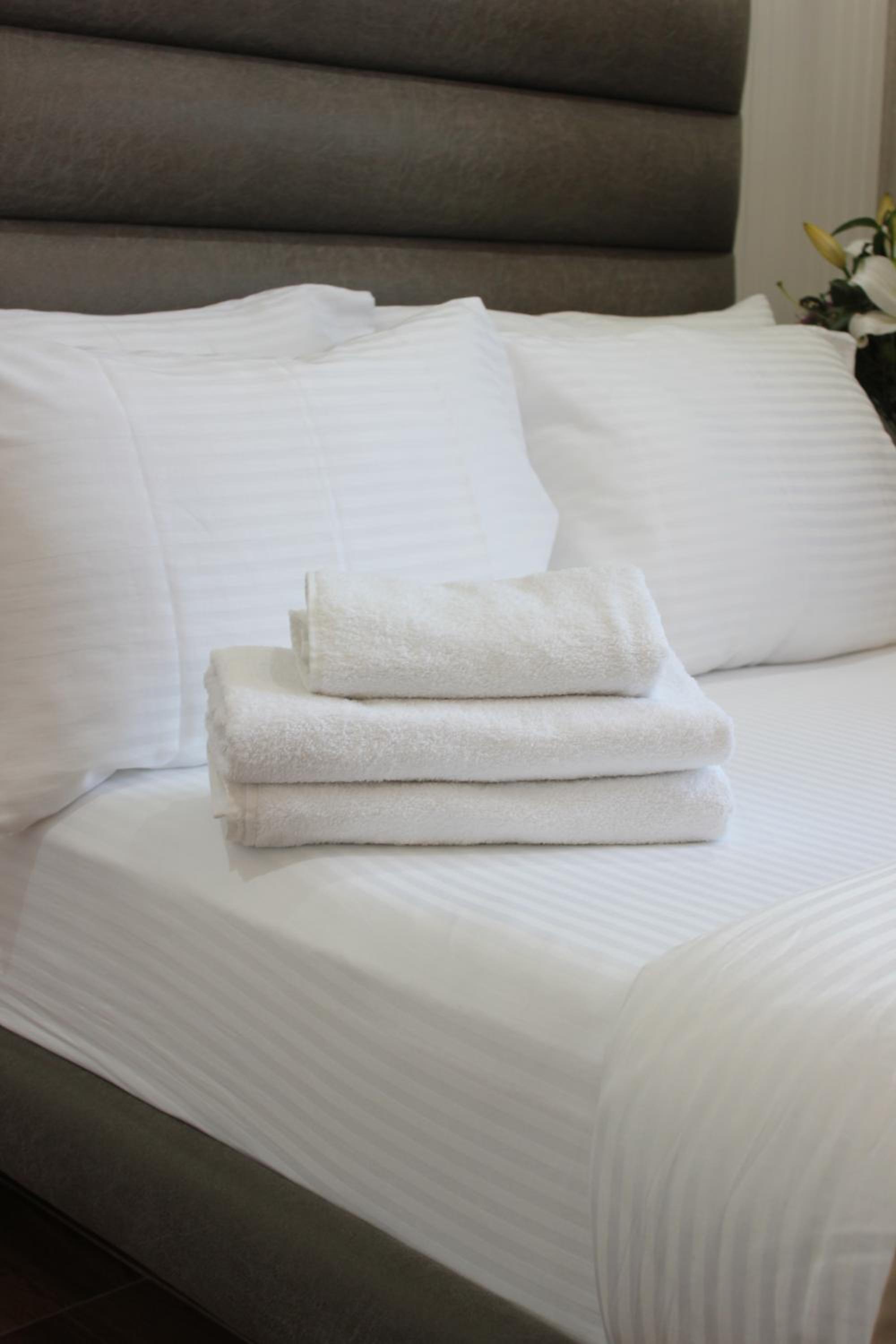 Standard Double Room - Photo 16