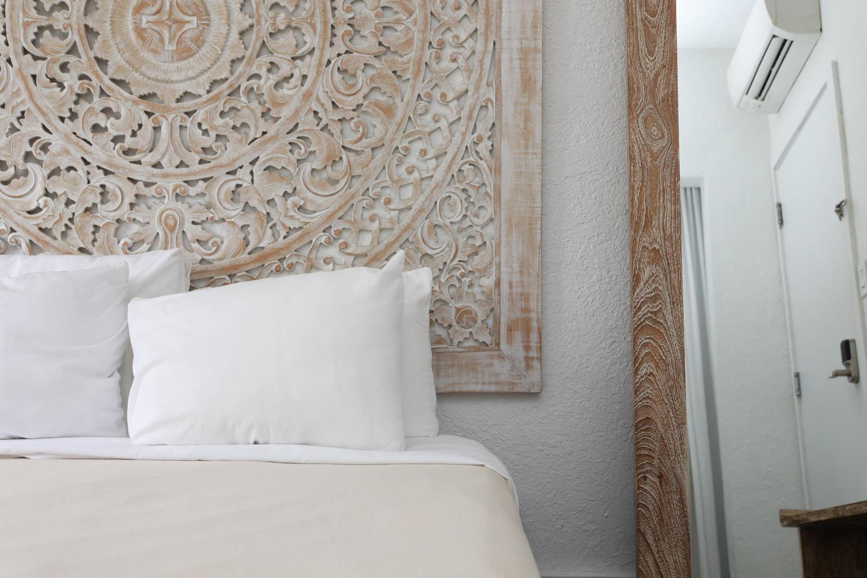 Standard Queen Room (Self Check-in) photo 2