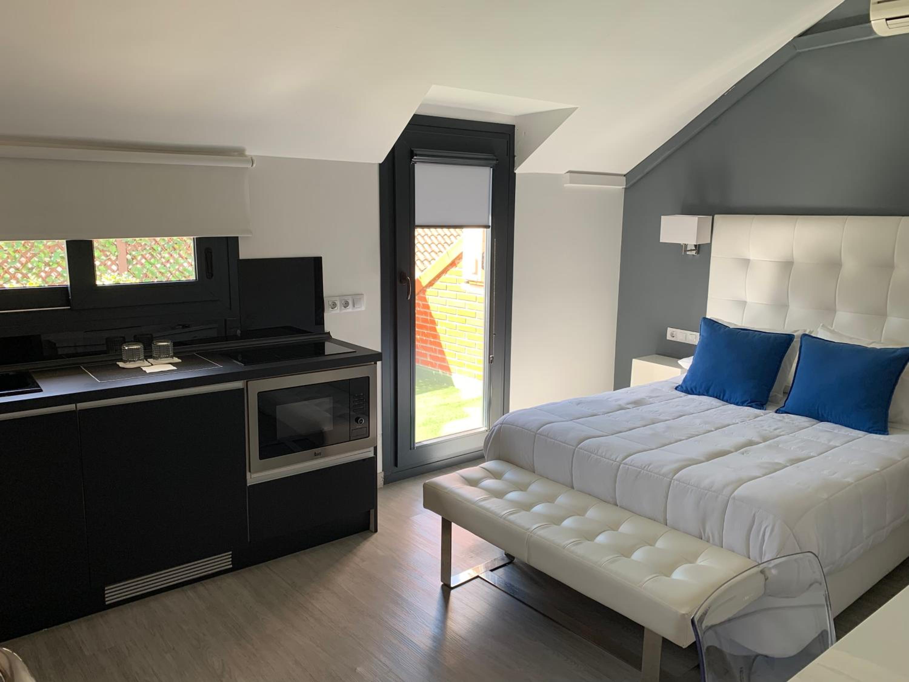 Superior Double Room - Photo 3