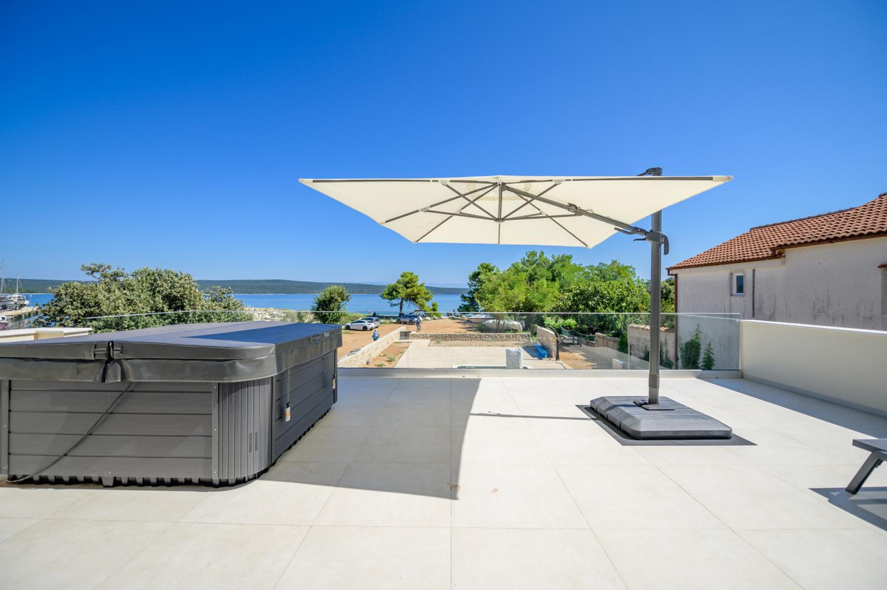 Villa photo 2