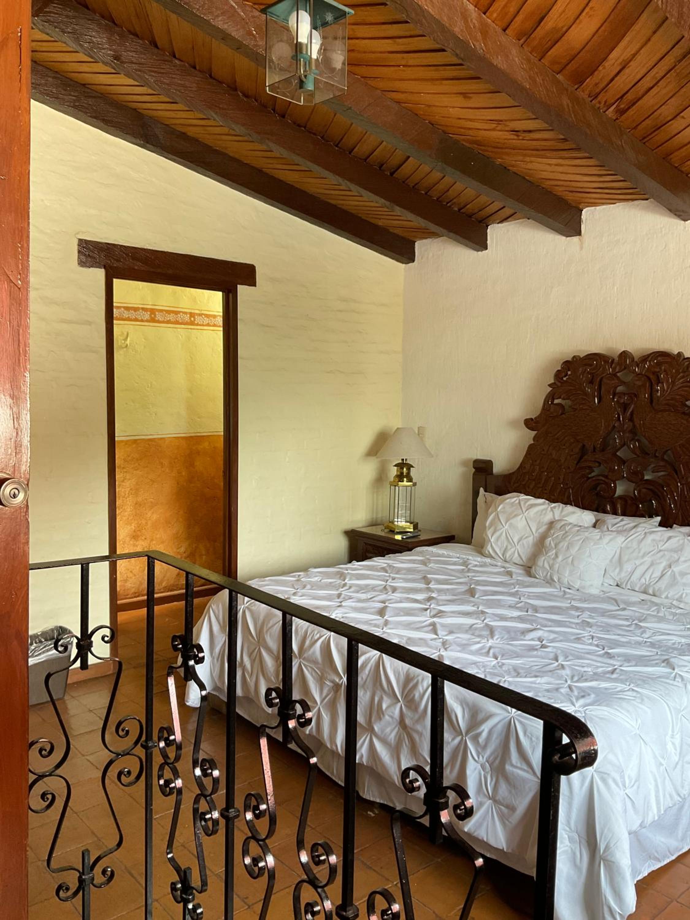 Standard Queen Room - Photo 1