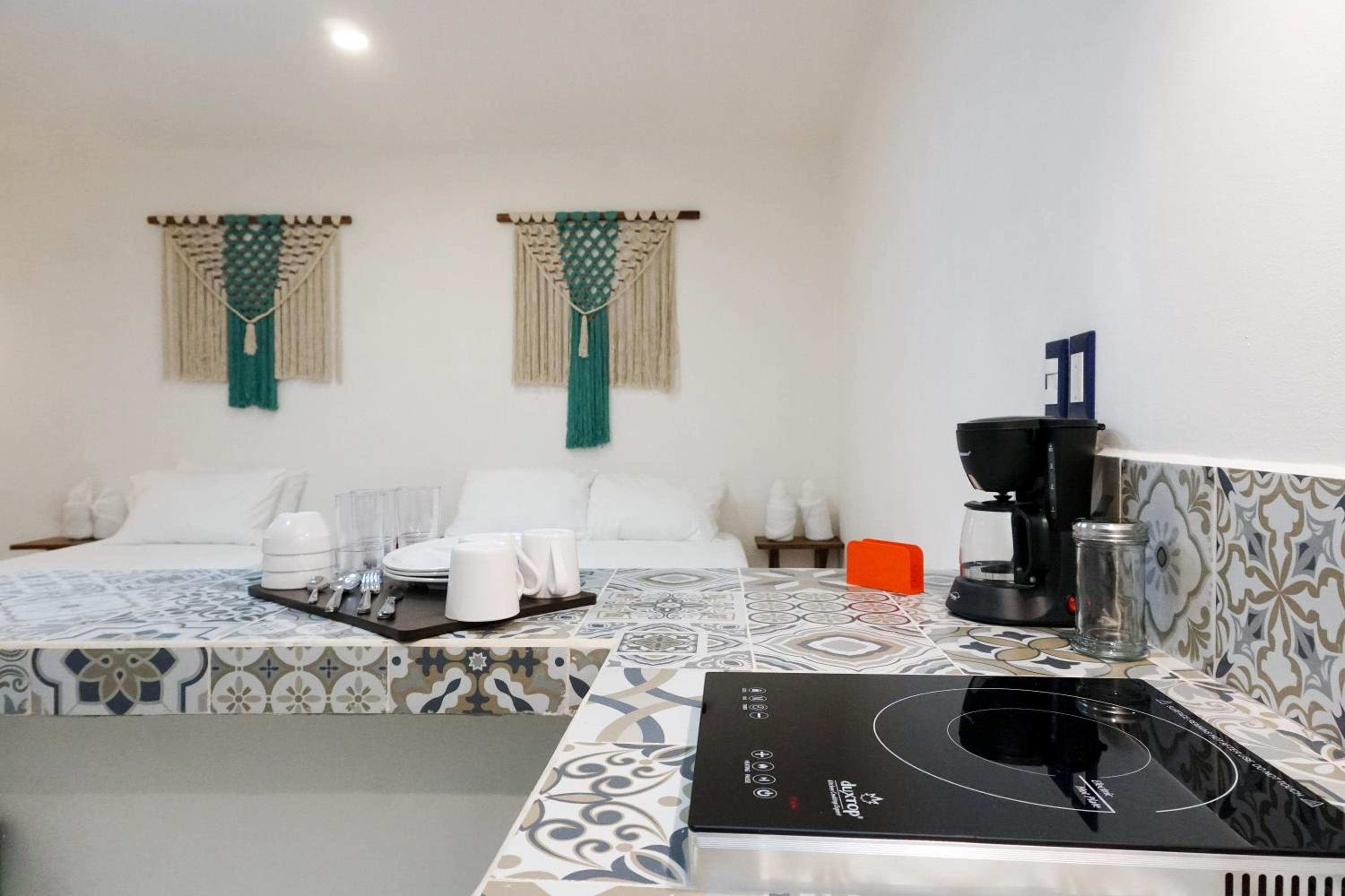 Twin Room - Photo 12