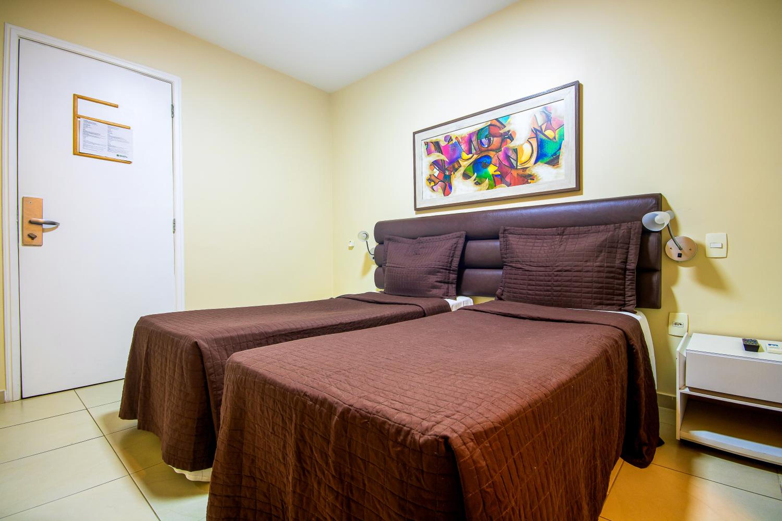 Double Room with Two Single Beds - Photo 6