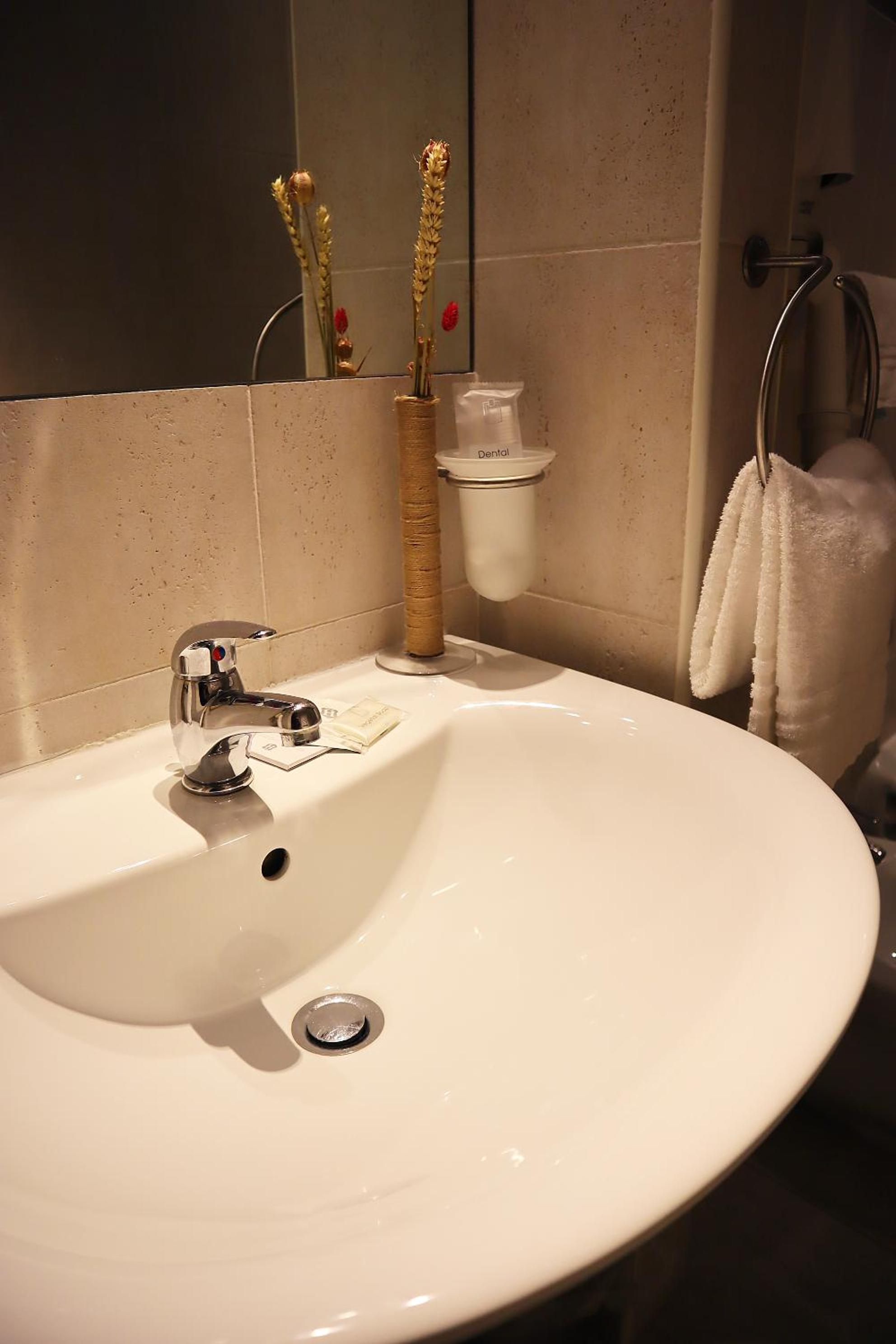 King Double Room - Photo 5