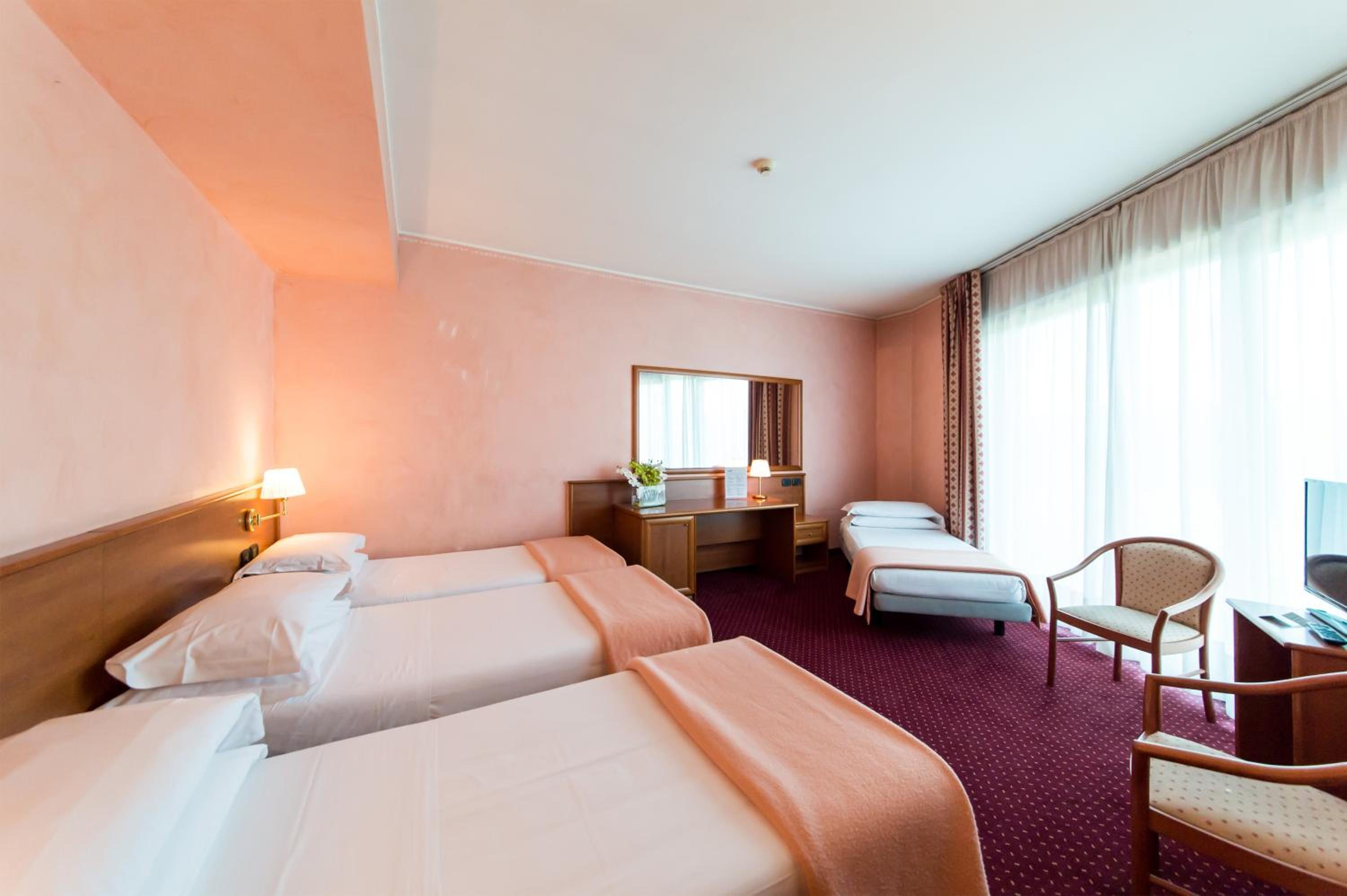 Quadruple Room photo 2