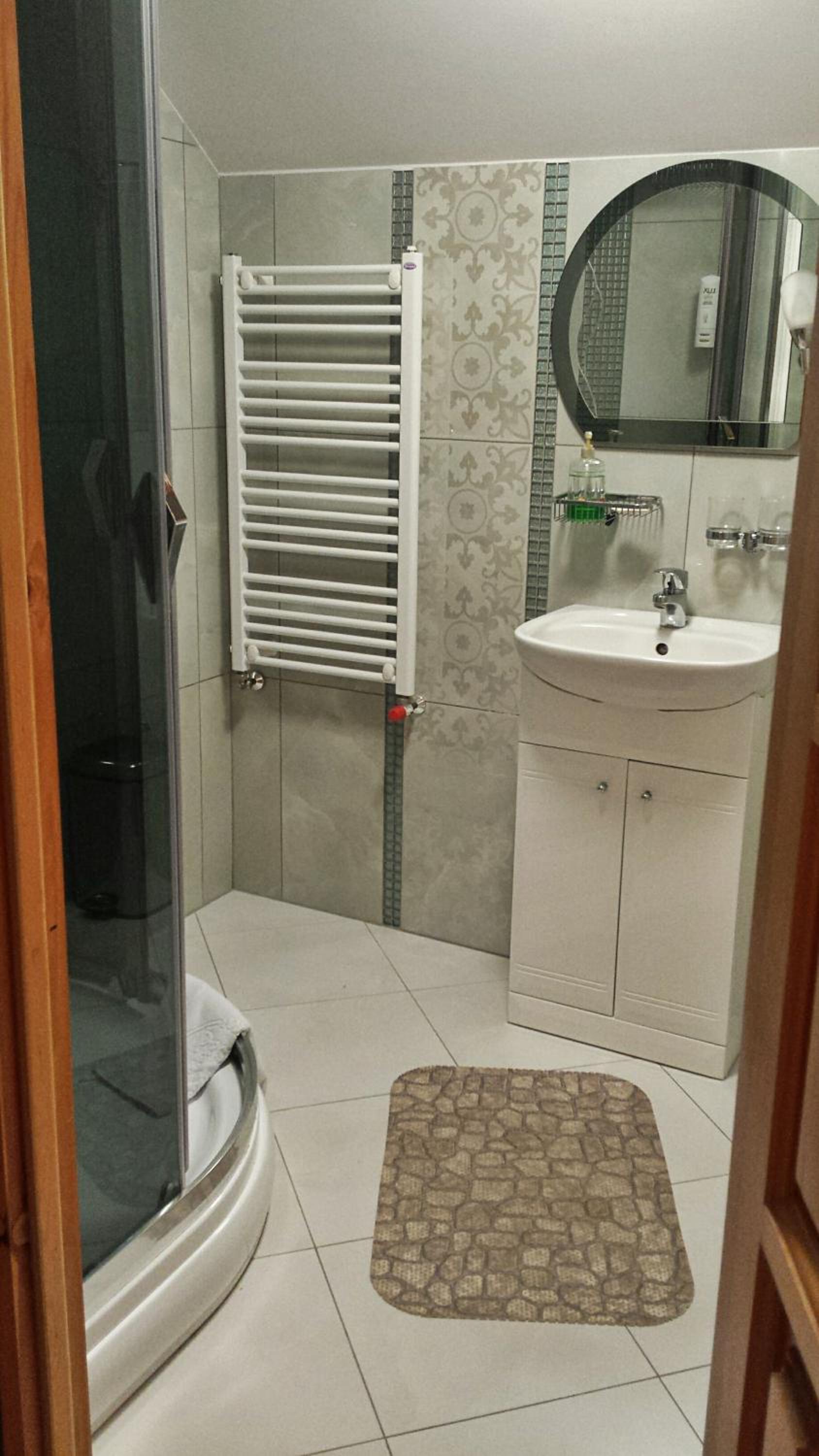 Double Room with Private Bathroom photo 3