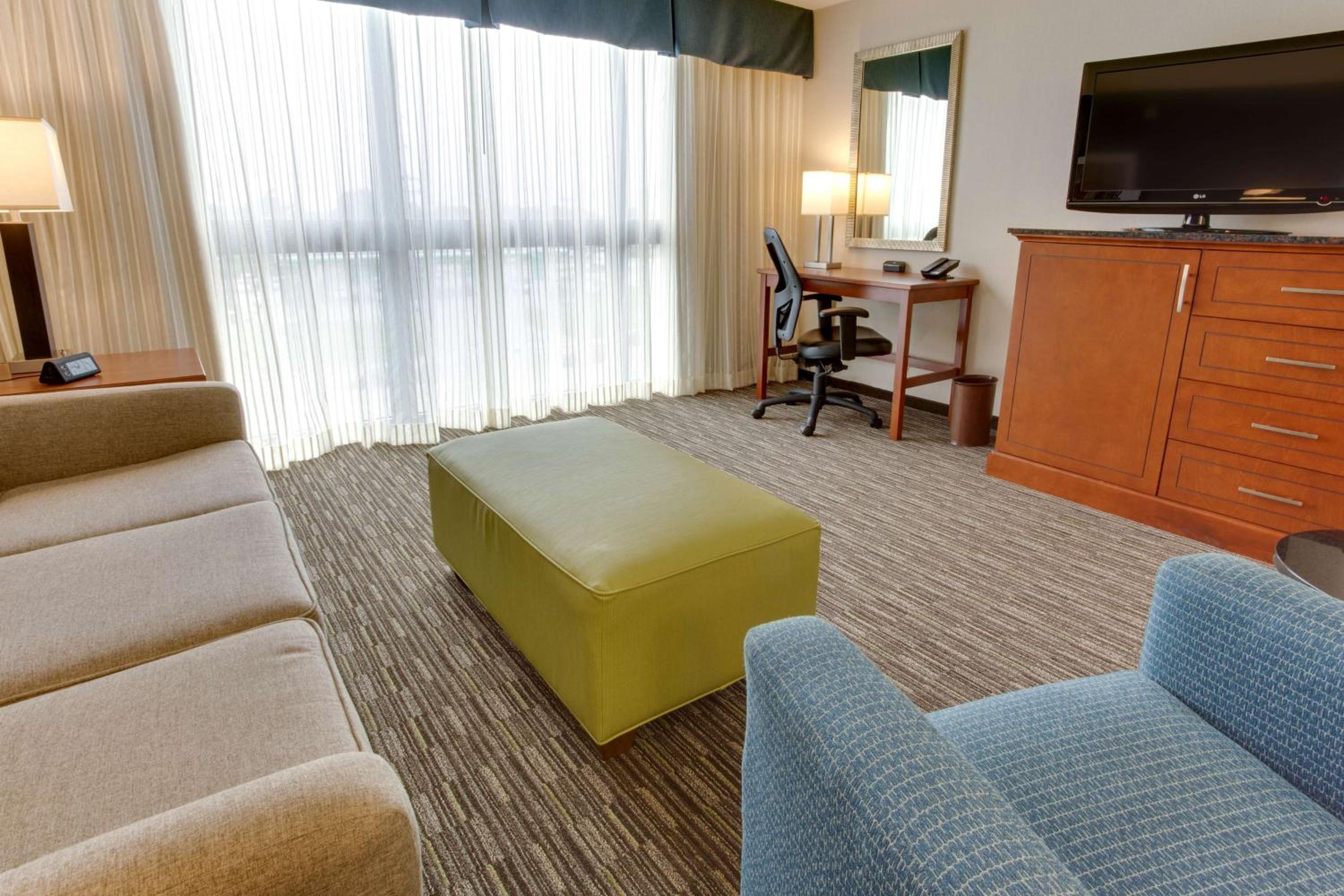 Upper Floor Spacious King Suite photo 1