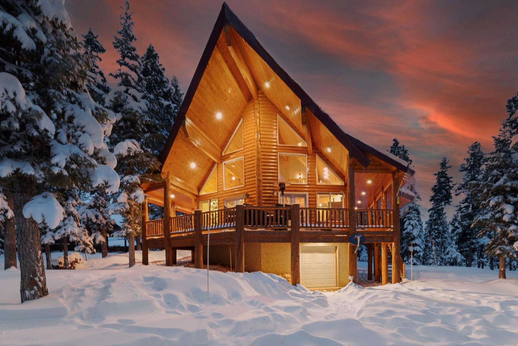 Three-Bedroom Chalet photo 2