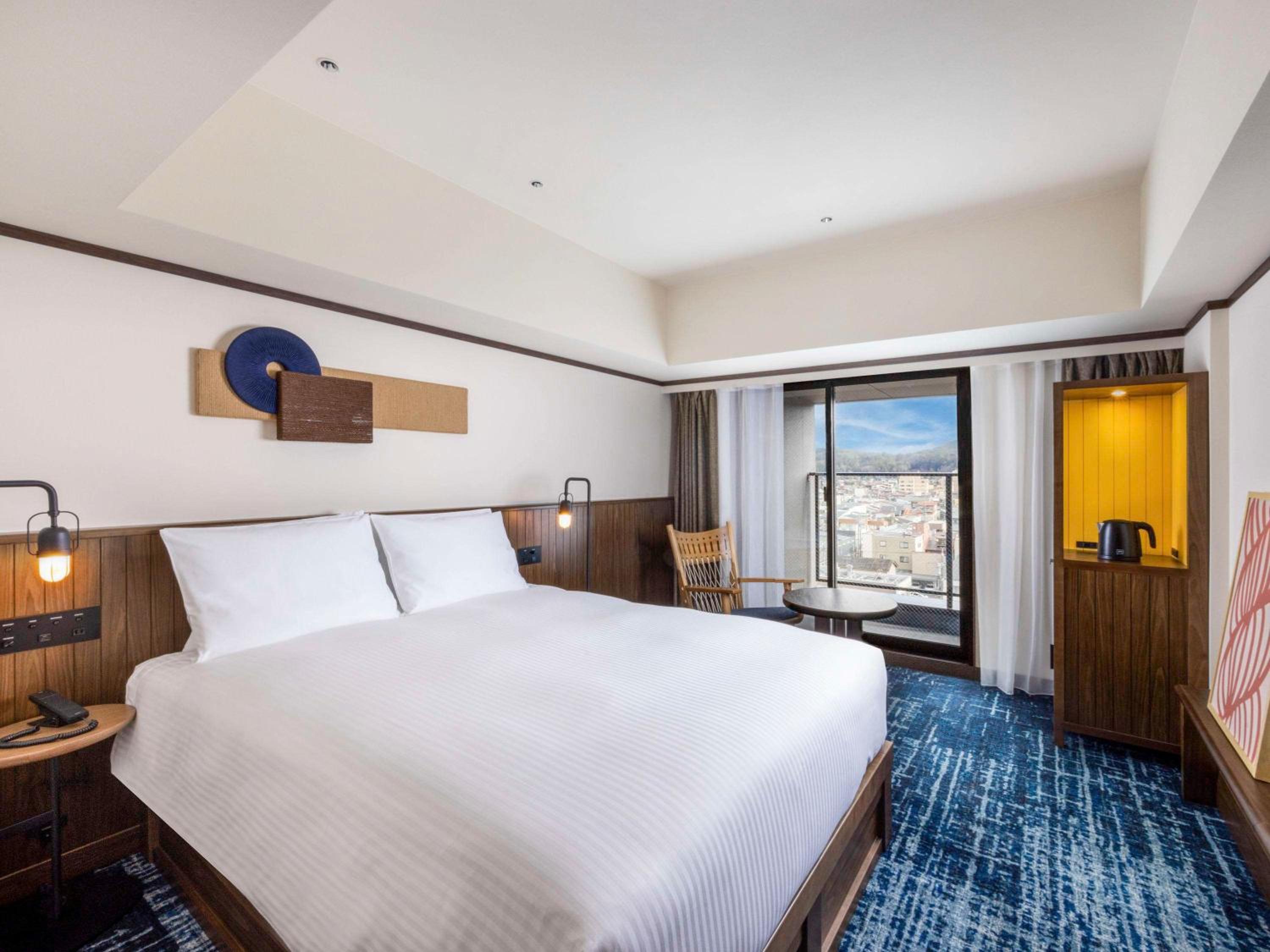 Superior Room with One Double Bed and One Single Bed - Non Smoking - Photo 4