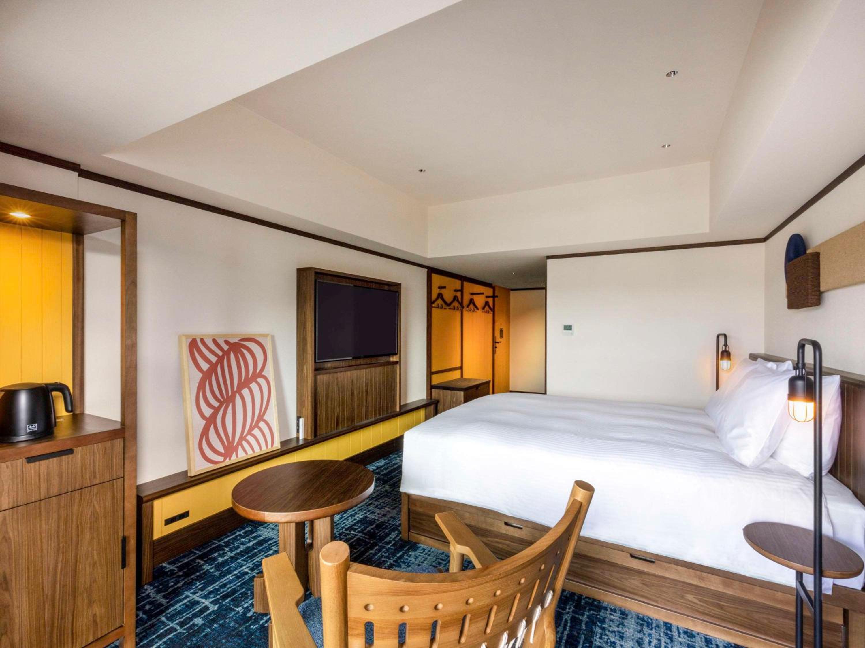 Superior Room with One Double Bed and One Single Bed - Non Smoking - Photo 3