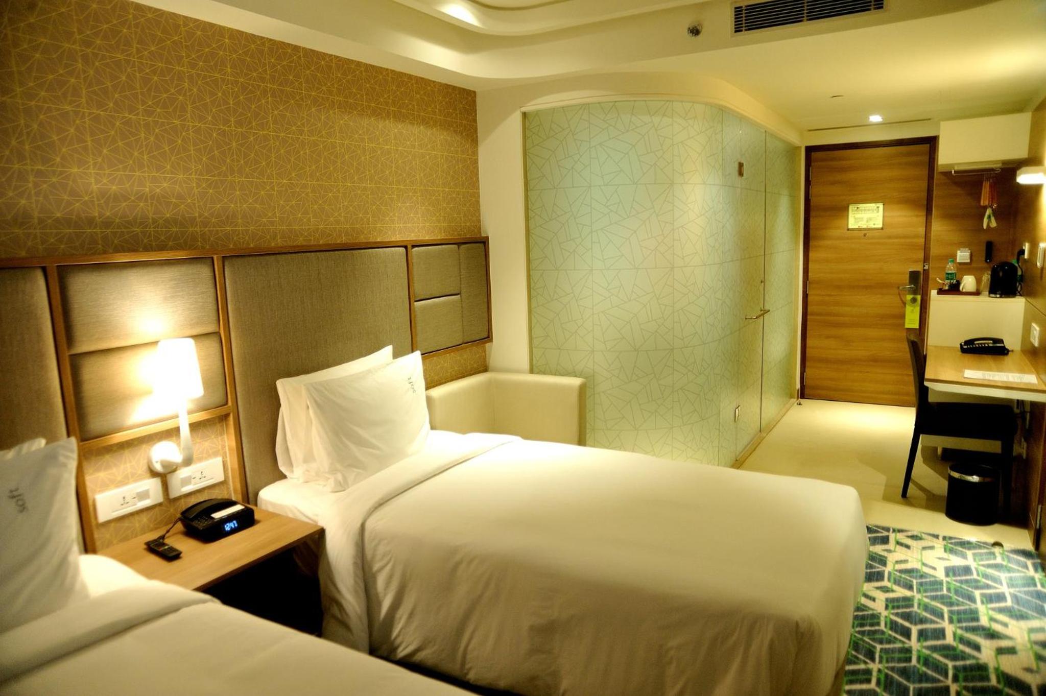 Standard Twin Room with City View with 25% discount on F&B and Laundry, 20% on Spa and Enjoy Buy One Get One at Viva Bar during Happy Hours (12 noon to 06:00 PM) - Photo 9