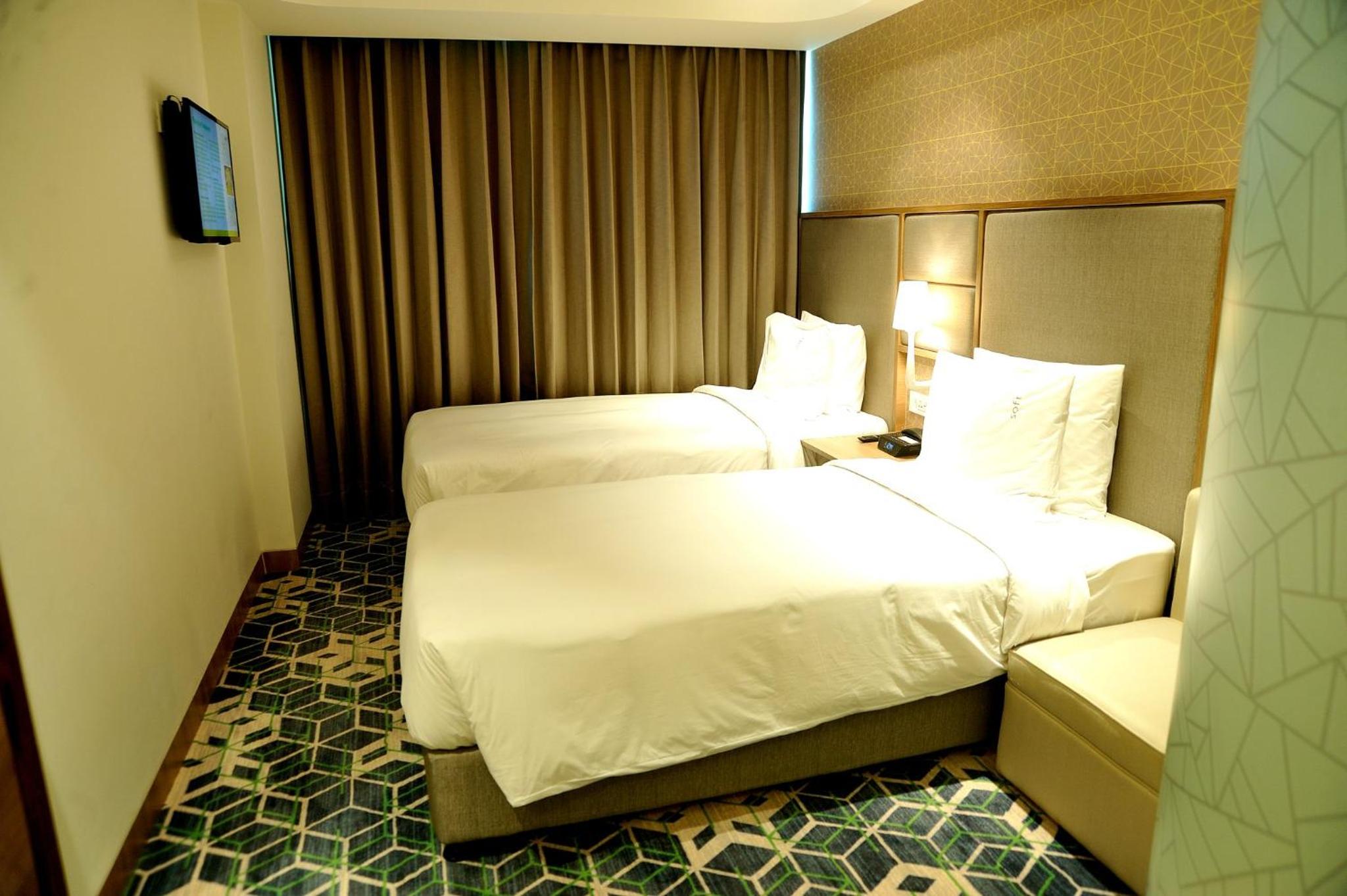 Standard Twin Room with City View with 25% discount on F&B and Laundry, 20% on Spa and Enjoy Buy One Get One at Viva Bar during Happy Hours (12 noon to 06:00 PM) - Photo 5