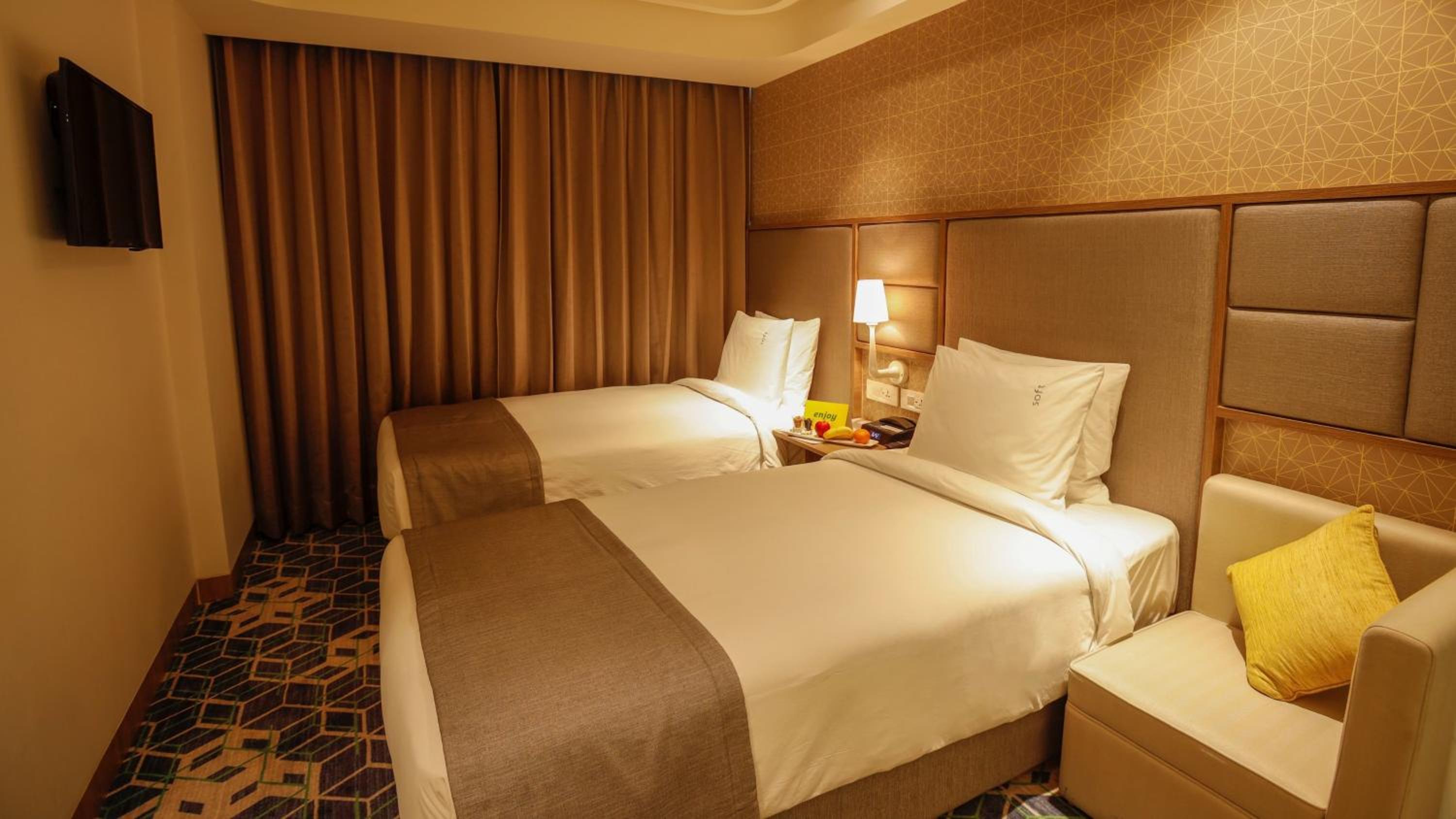 Standard Twin Room with City View with 25% discount on F&B and Laundry, 20% on Spa and Enjoy Buy One Get One at Viva Bar during Happy Hours (12 noon to 06:00 PM) - Photo 7