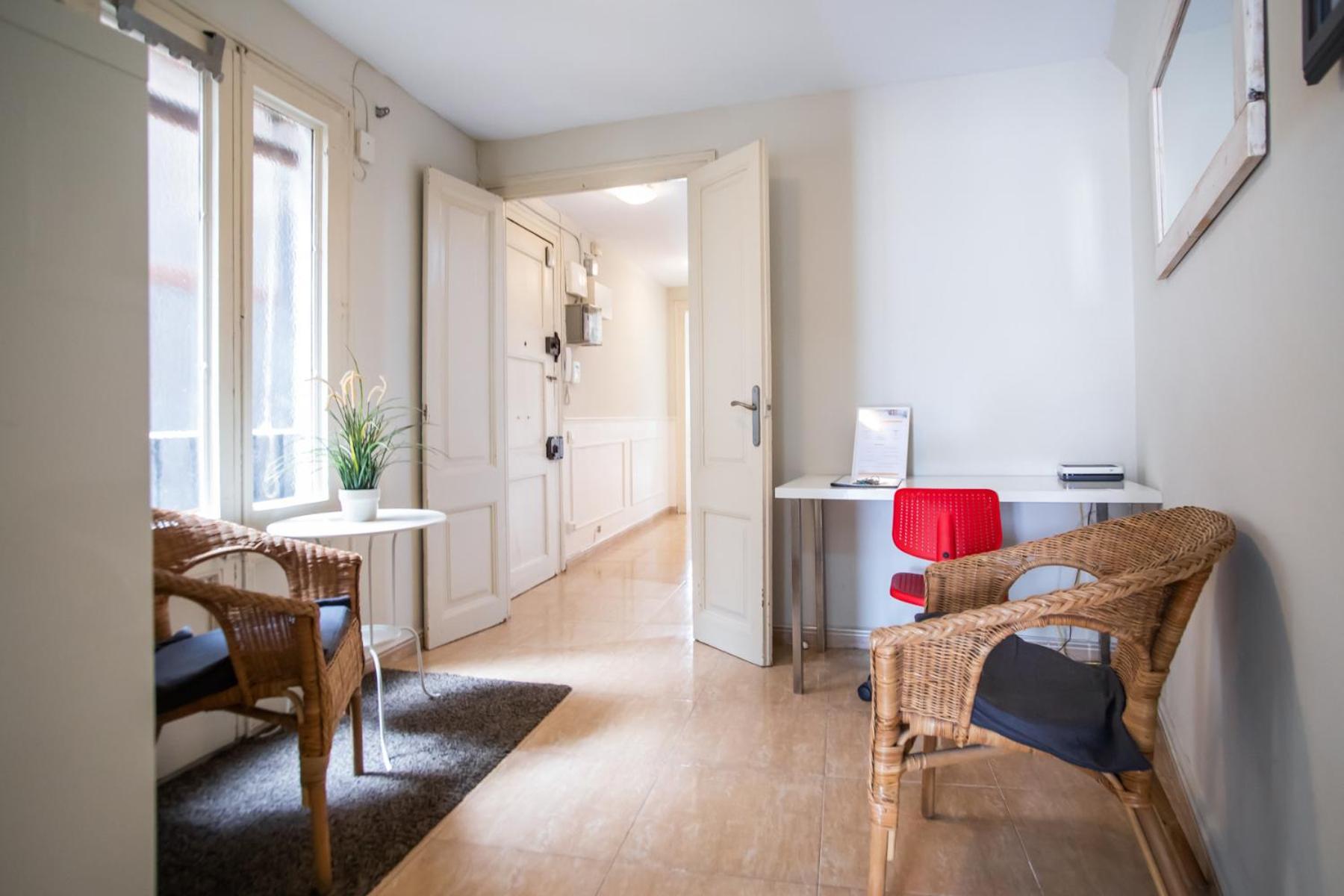 Apartment photo 2