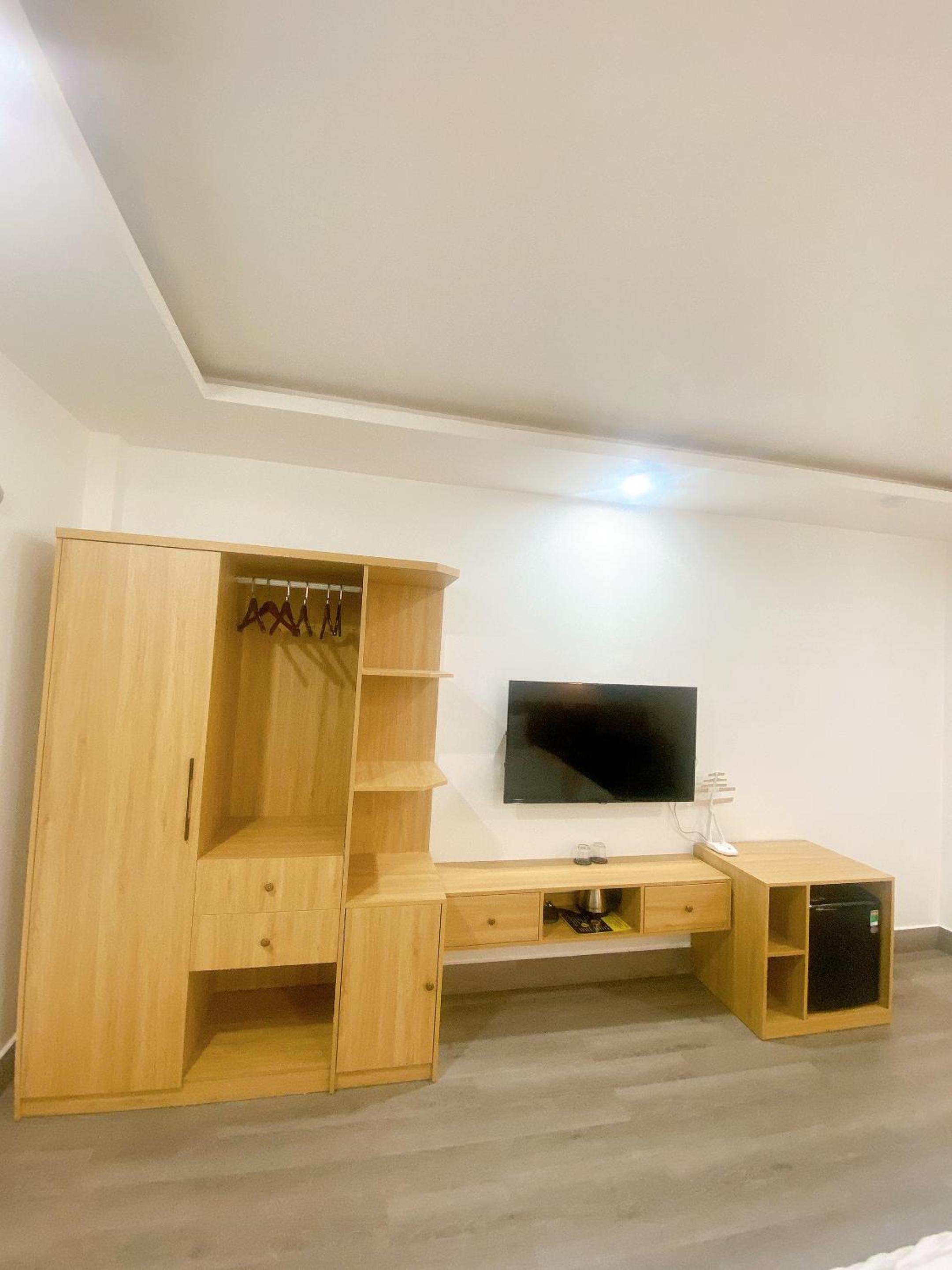 Standard Family Room photo 2