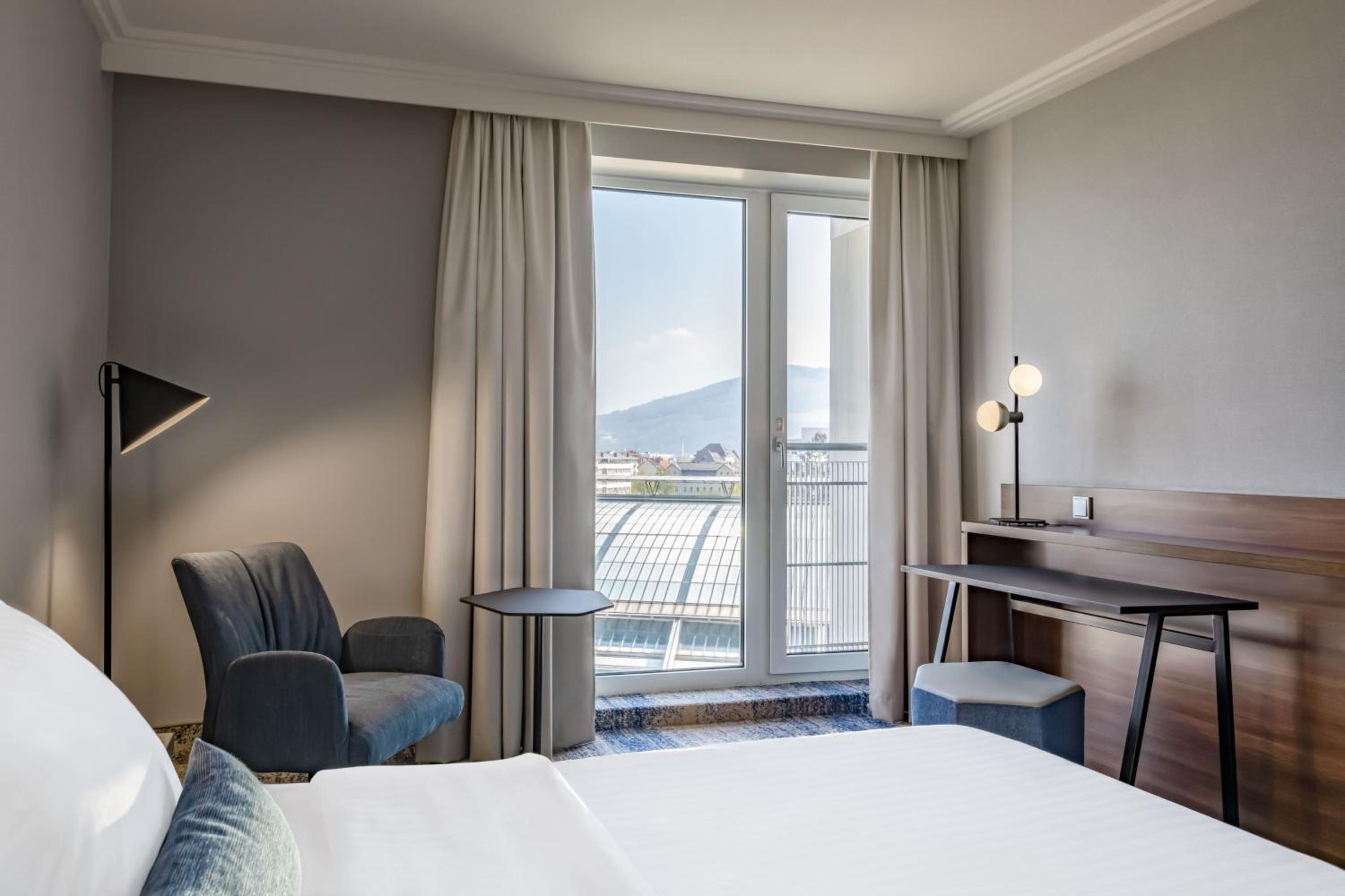 Superior Room, 1 King Bed - Photo 2