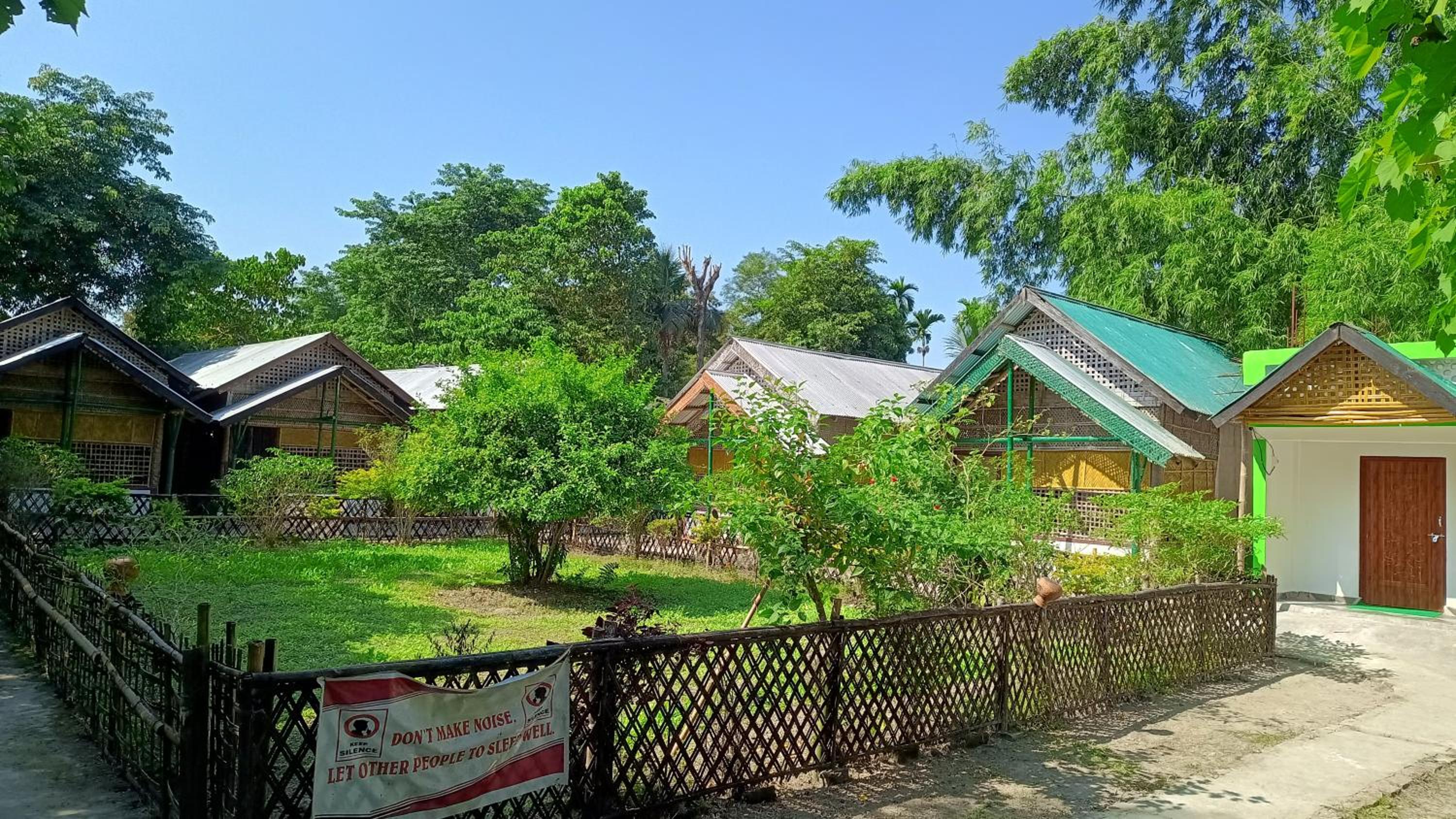 Double or Twin Room with Garden View photo 2
