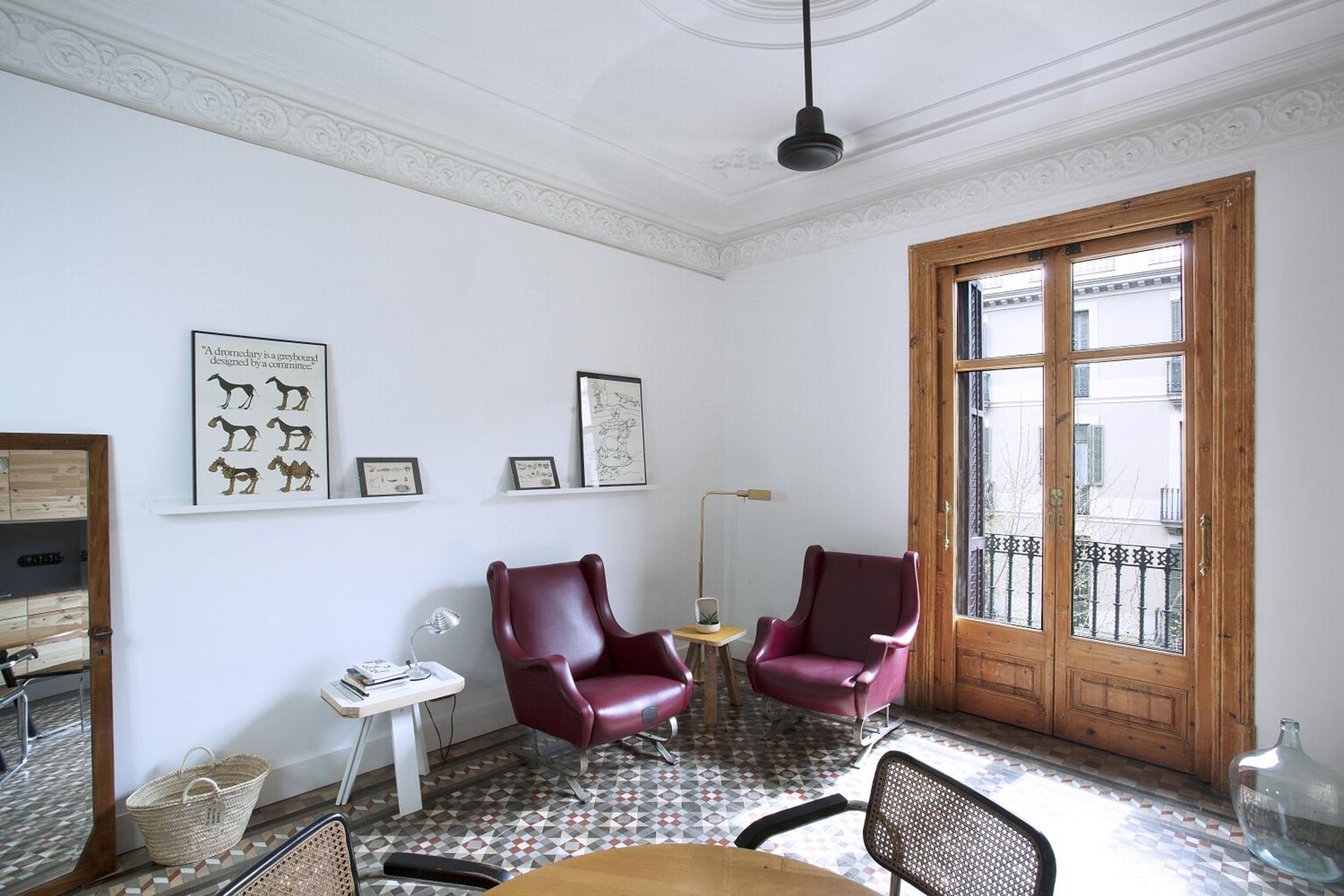 Two-Bedroom Apartment - B photo 2